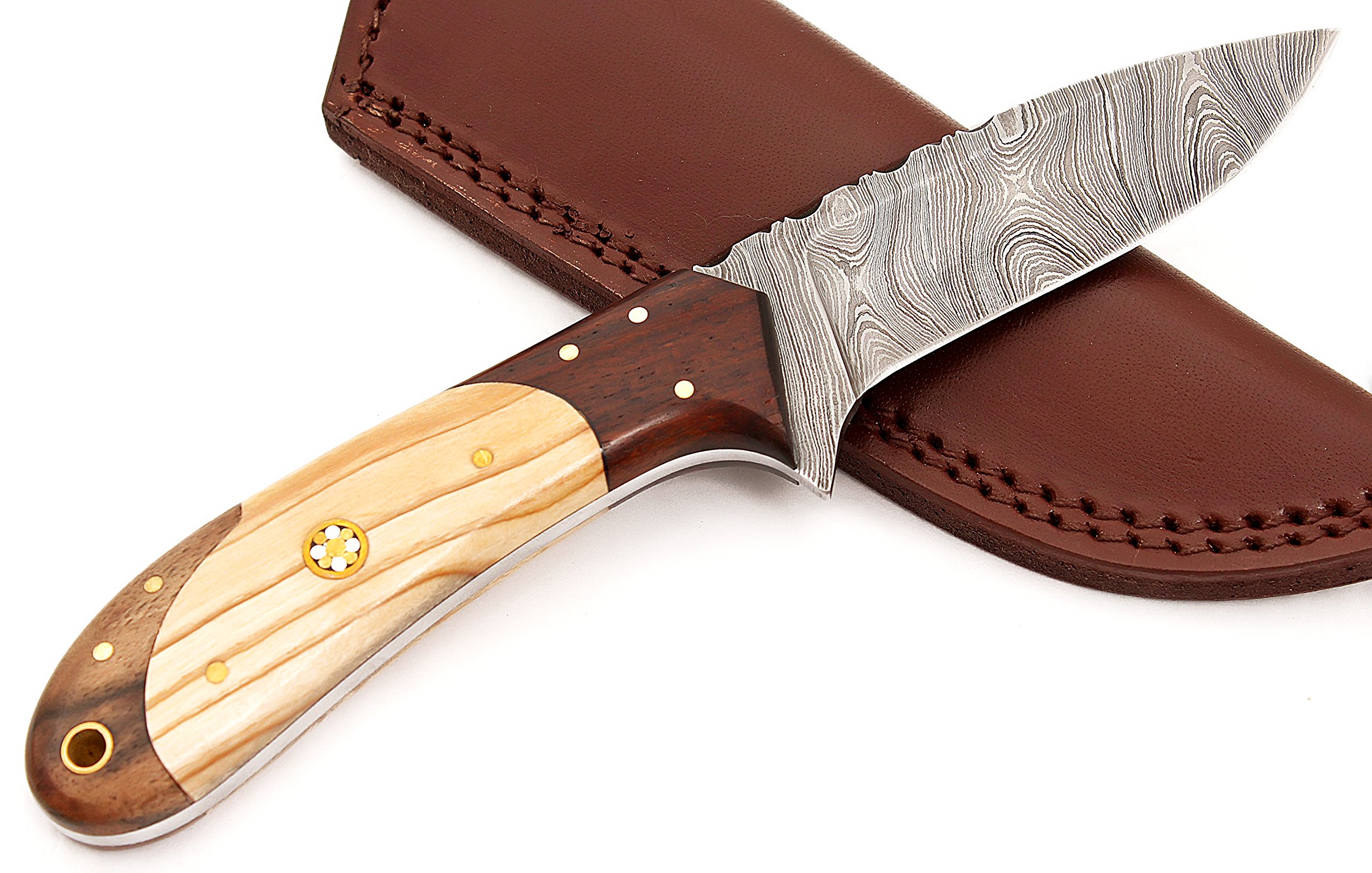 Custom Hand Made Damascus Steel Blade Gorgeous Hunting Knife with Leather Pouch.