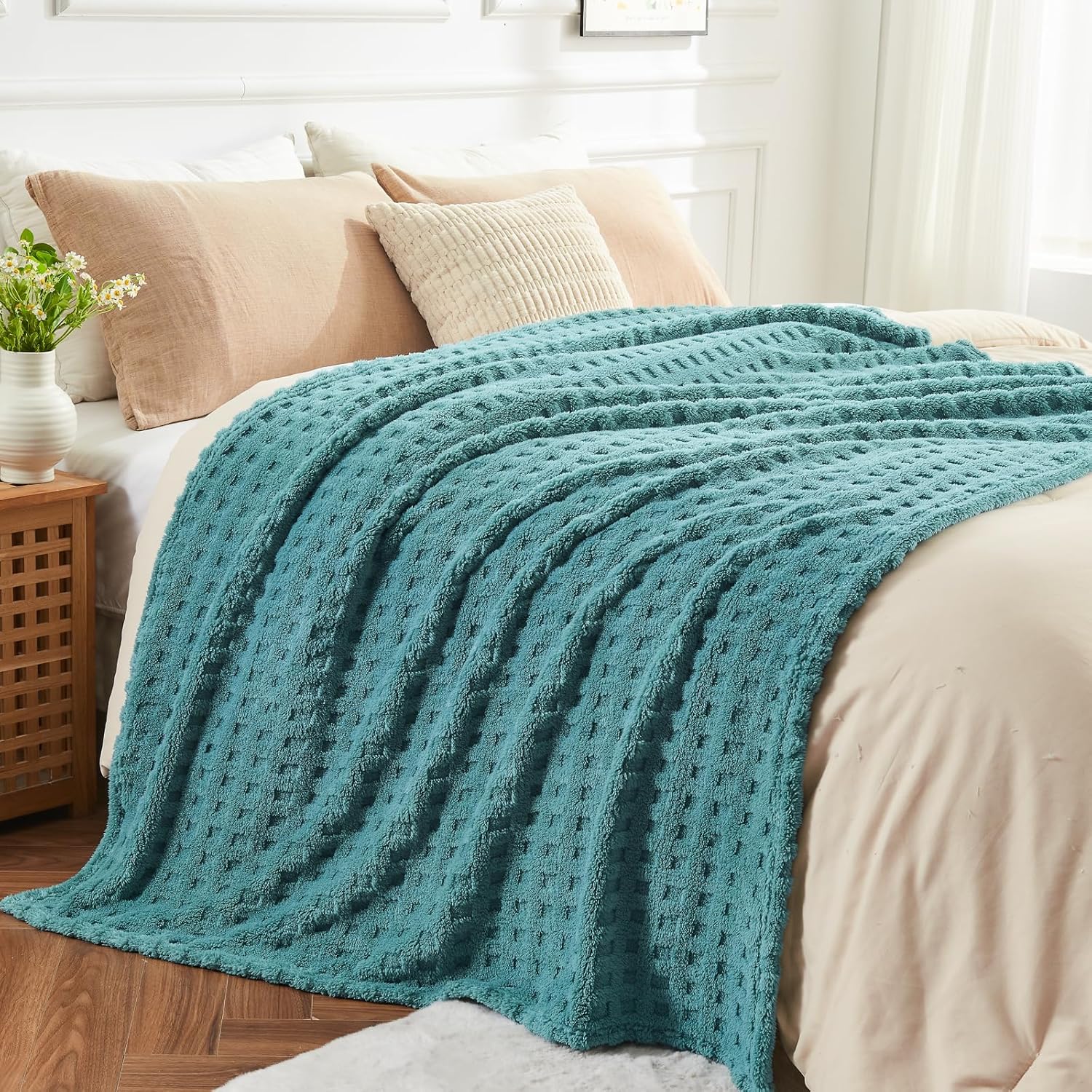 NEWCOSPLAY Super Soft Queen Blanket Teal Premium Silky Flannel Fleece 3D Waffle Checkered Lightweight Bed Blanket All Season Use (Light Teal, Queen(90"x90")) - Image 4