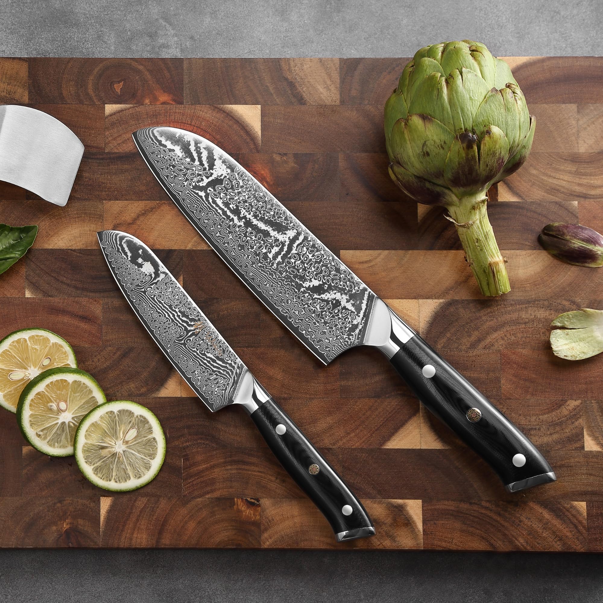 WAKOLI Nitoko Set de 2 Couteaux Santoku de Cuisine Professionnels en Damas | lames de 18 et 12,5 cm, noyau VG10 à 67 couches, manches en G10, lame intégrale, avec protège-doigts, élégant coffret en bois