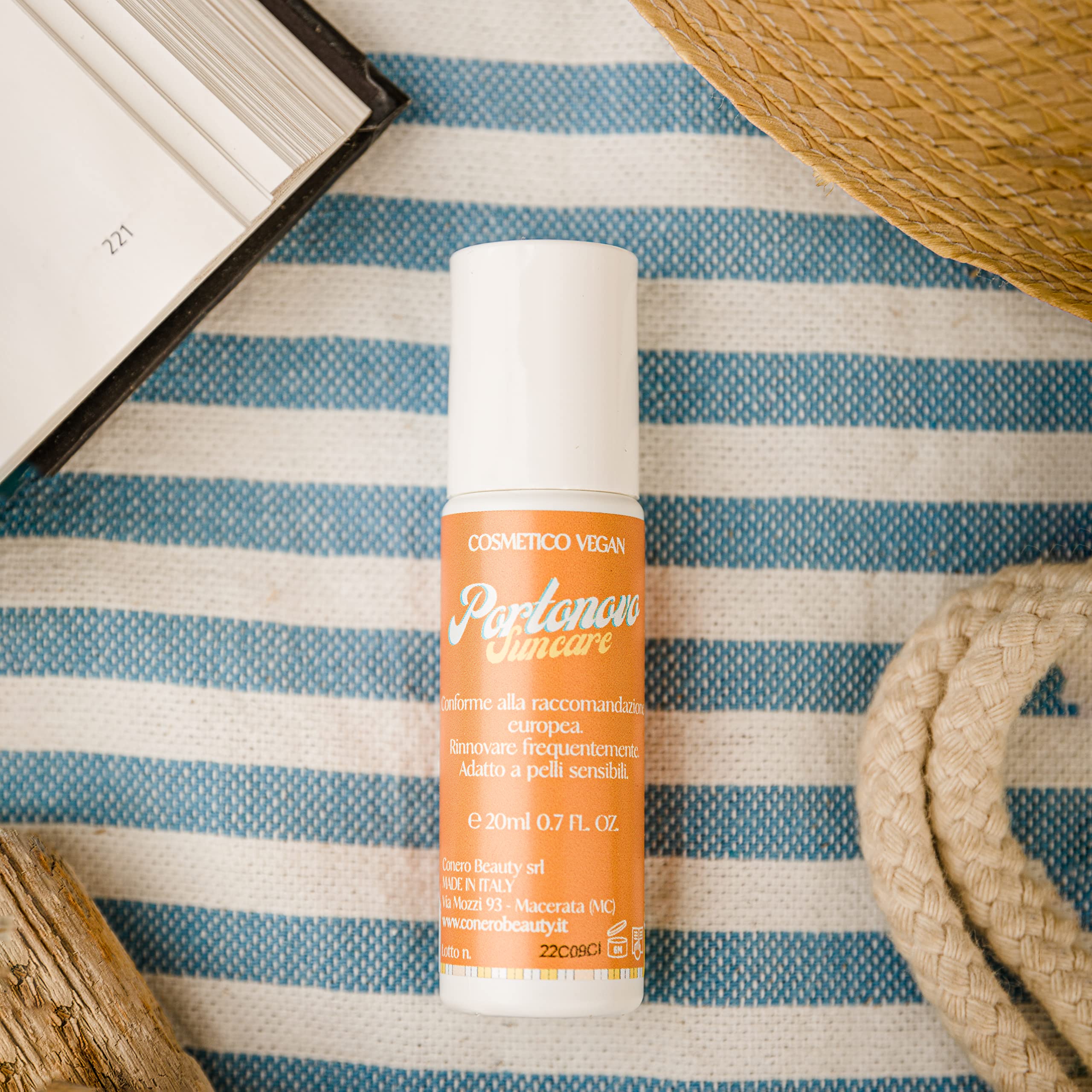 Cicalips balsamo protettivo solare SPF 50 labbra e zone sensibili, stick roll-on, protegge nei, cicatrici, smagliature, labbra, naso, contorno occhi