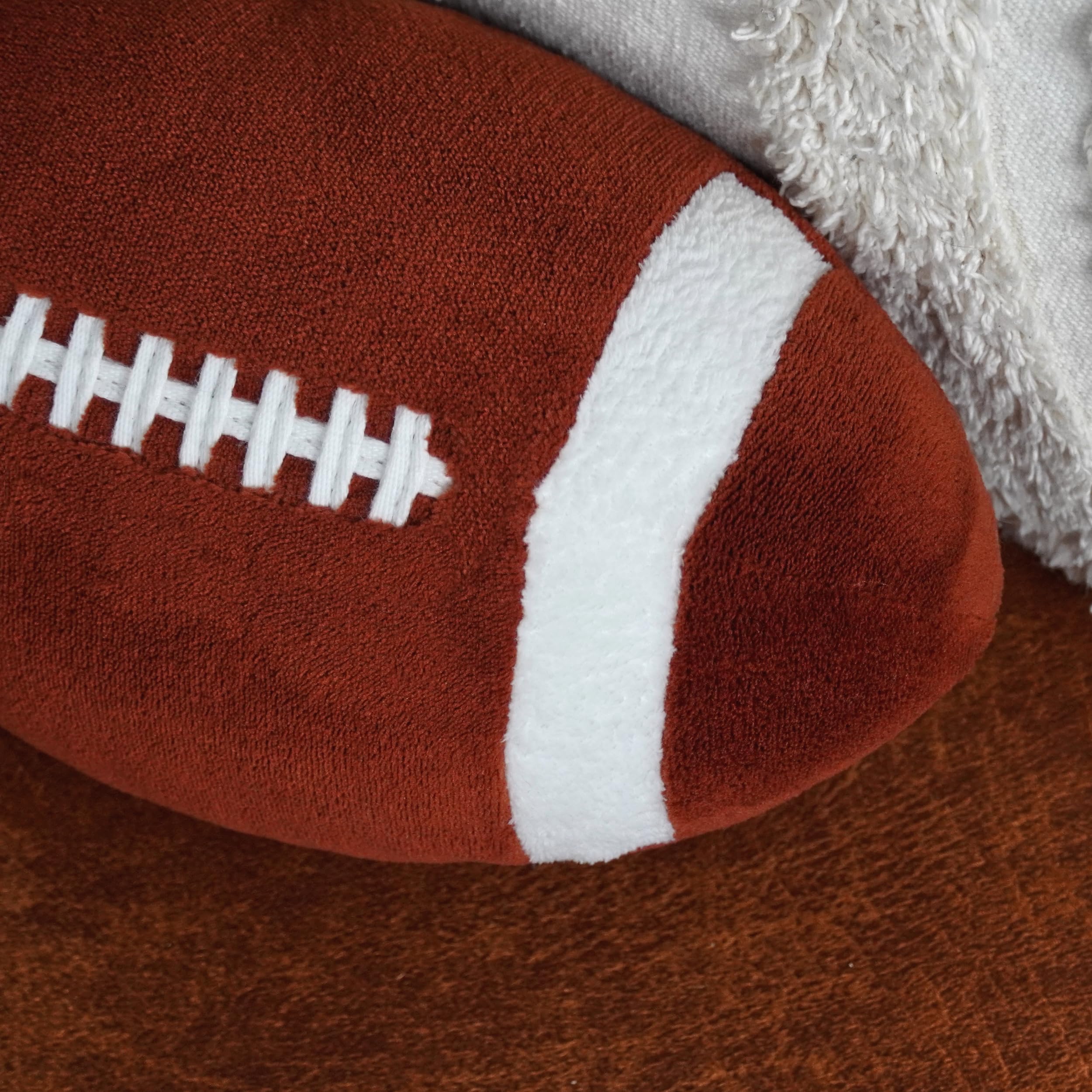 40YARDS American Football poduszka (wierna skali) – Futbol Indoor – miękka pluszowa poduszka jako dekoracja futbolowa na sofę lub prezent futbolowy dla fanów