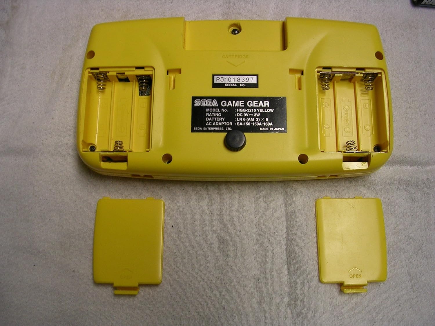 Yellow Colored Original Sega Game Gear System Core : Video Games