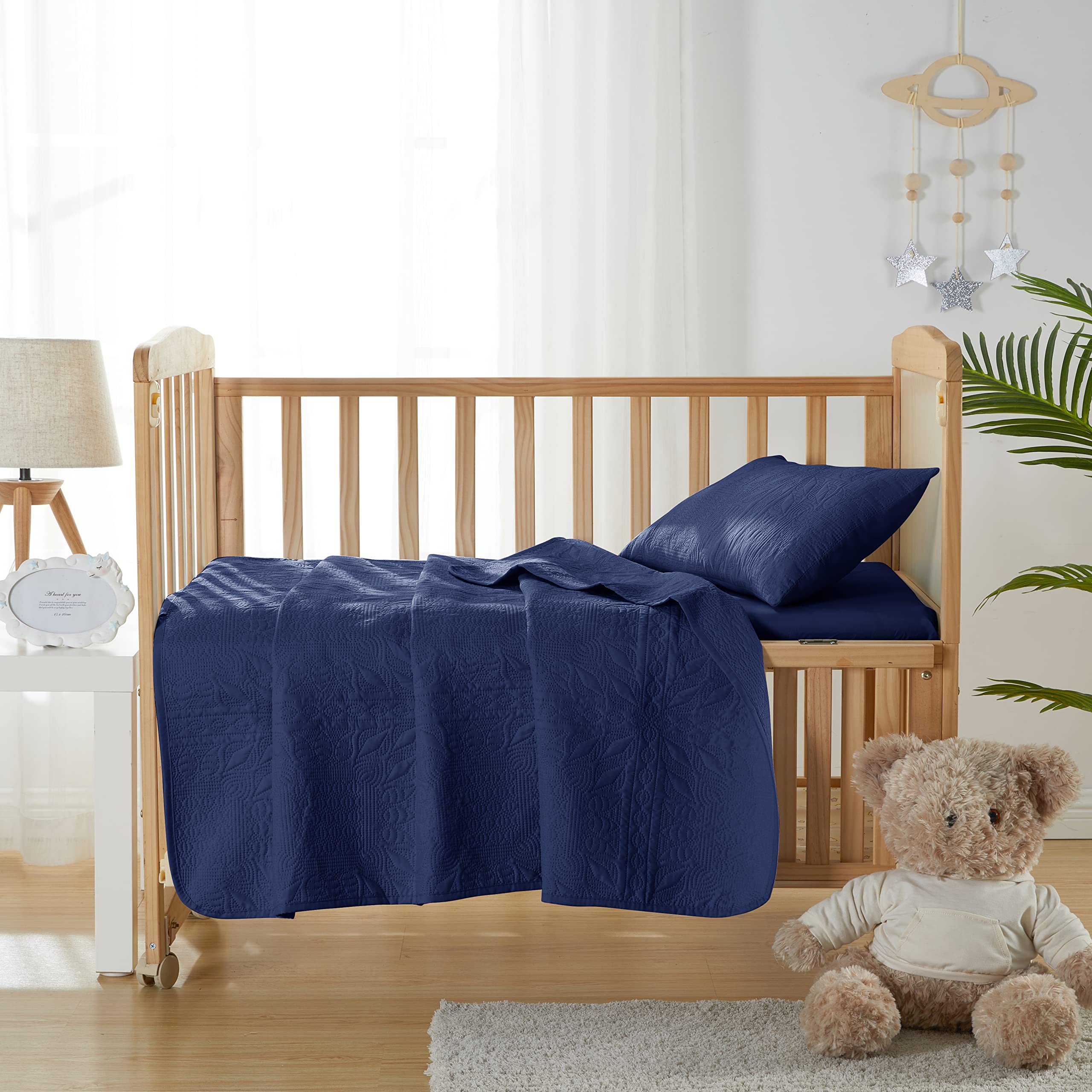 Hearth & Harbor 3-Piece Toddler Bedding Set – Soft, Breathable All-Season Quilt and Coverlet for Kids – Lightweight and Cozy Bedspread - Grid Weave - Navy Blue