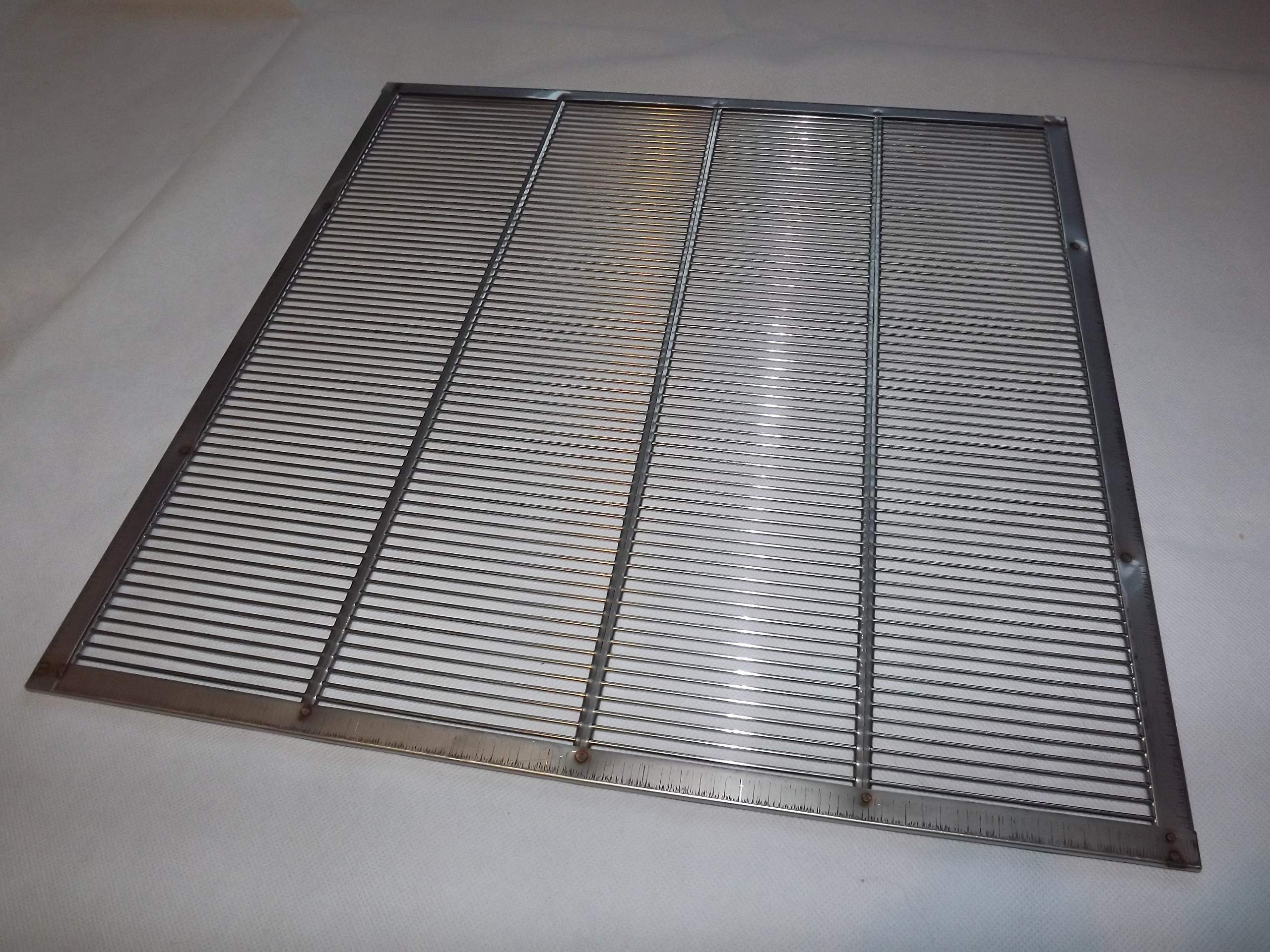 Ltd - Queen Excluder - 46cm x 46cm - Galvanised Steel Wire - For British National Beehive