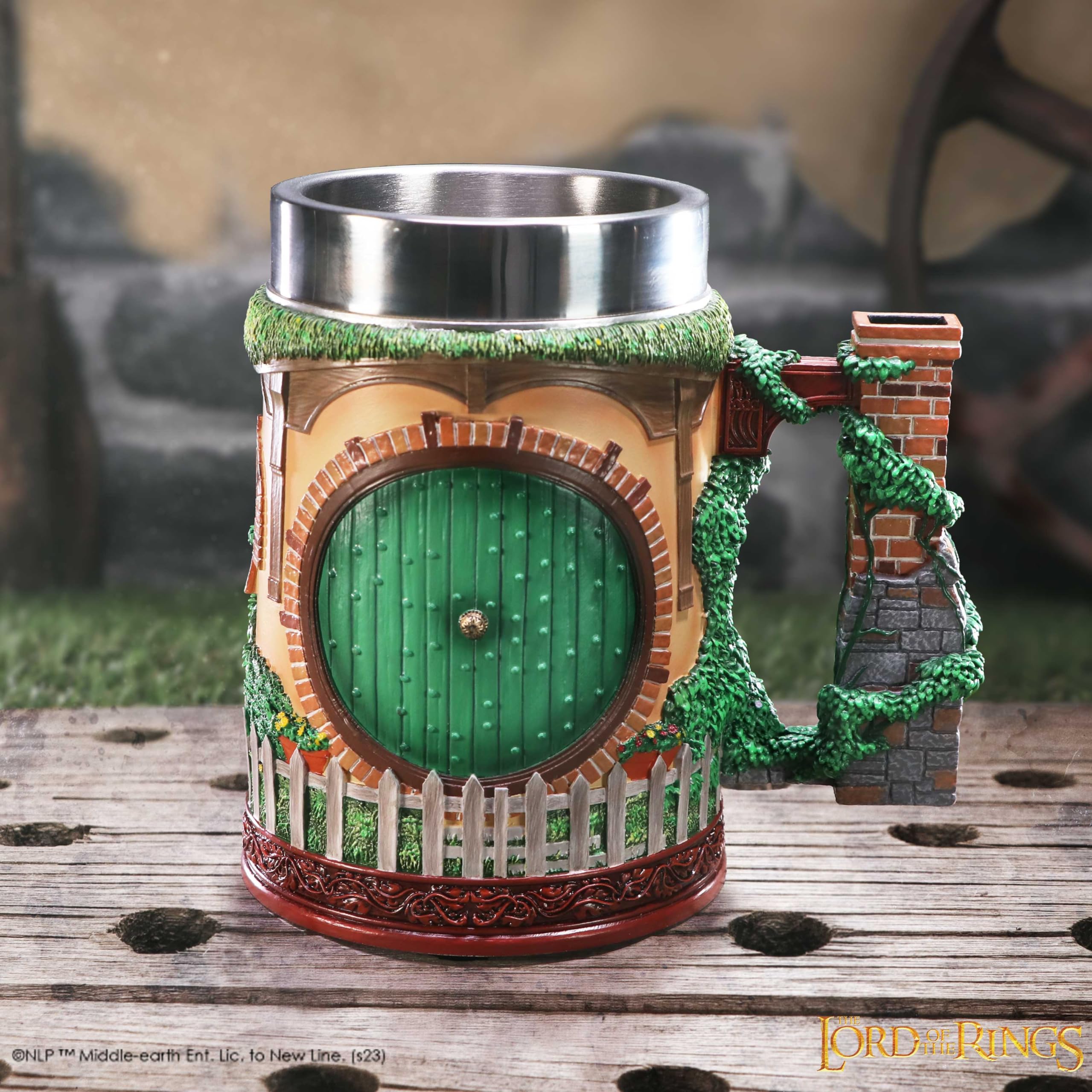 Nemesis Now Lord of the Rings The Shire Bierkrug, 15,5 cm, aus Kunstharz, offiziell Lizenziertes Herr der Ringe Merchandise, Details True to The Shire™, gegossen aus feinstem Harz, fachmännisch