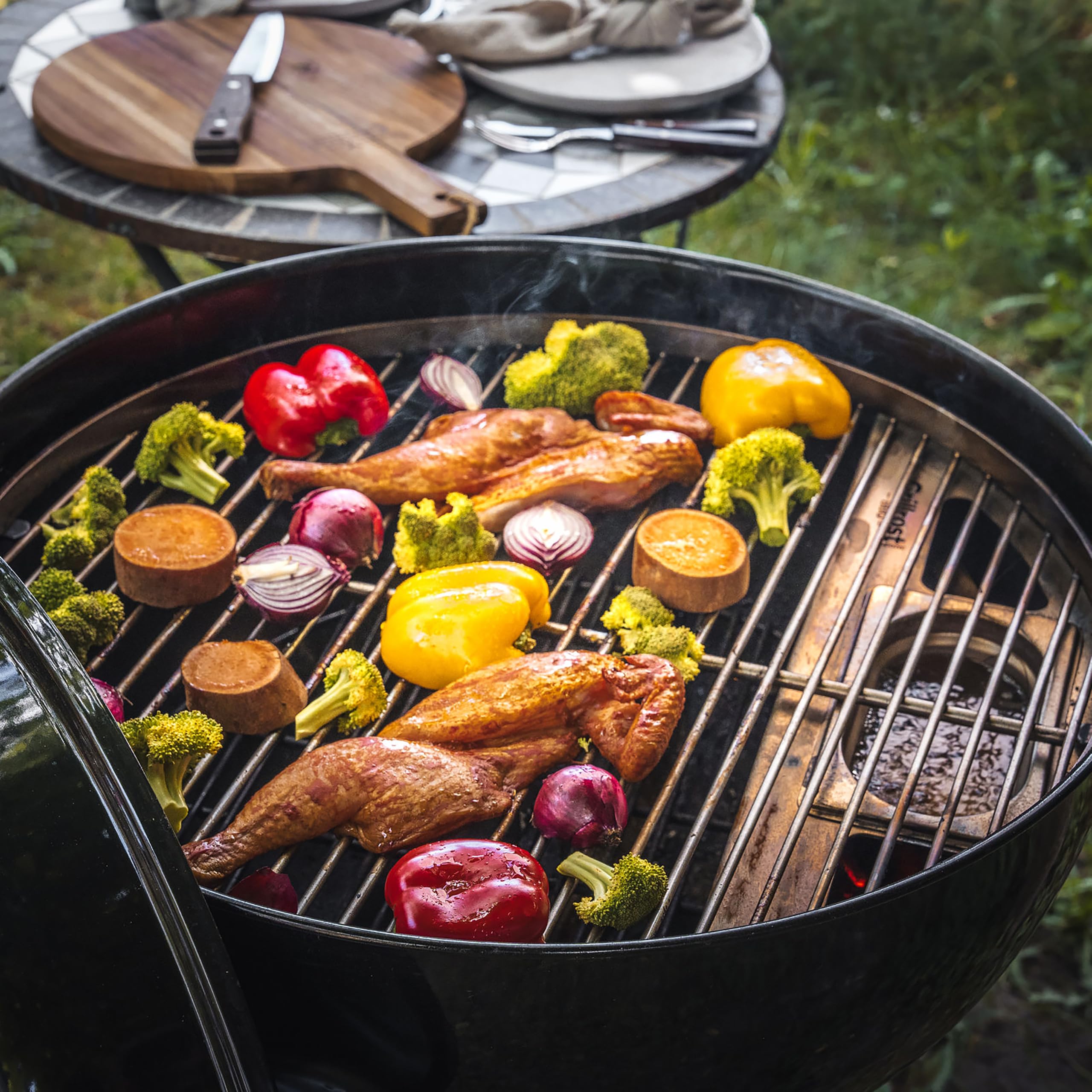 Grillrost.com Das Original Kugelsmoker für 57cm Weber Kugelgrills - Mach einen Smoker aus deinem Kugelgrill - Edelstahl -