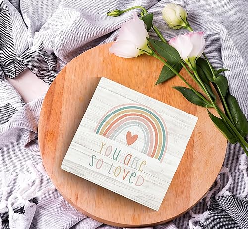 Miniatura 36 de SRADMO Letrero de madera con texto en inglés "You Are So Loved Rainbow Heart Wood" para decoración de escritorio, con citas inspiradoras para niños