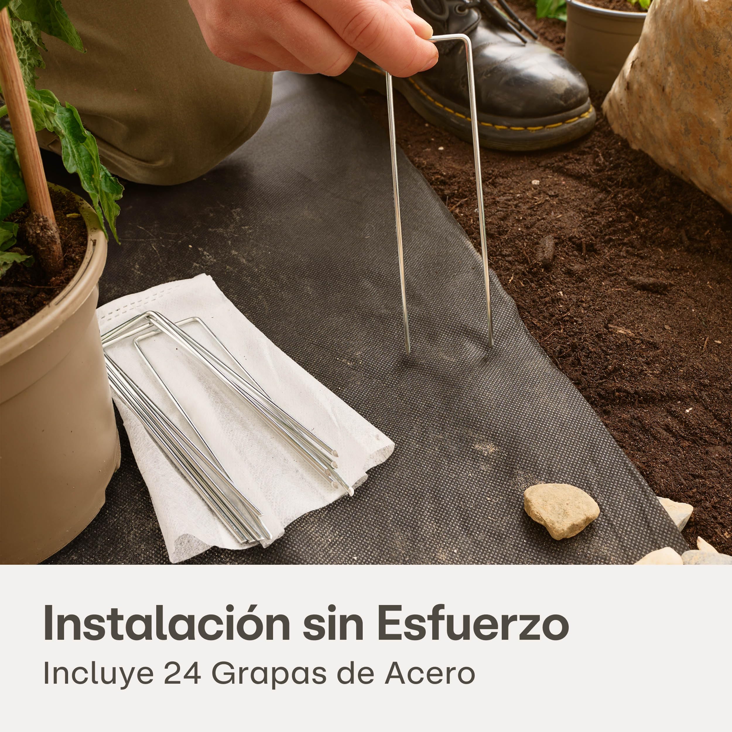 Praknu Malla Antihierbas Geotextil 50g/m² – 1 m x 50 Metro Rollo con 24 Anclajes – Transpirable, Resistente al Desgarro & UV – Malla de Mulching para Parterres & Cultivos de Temporada