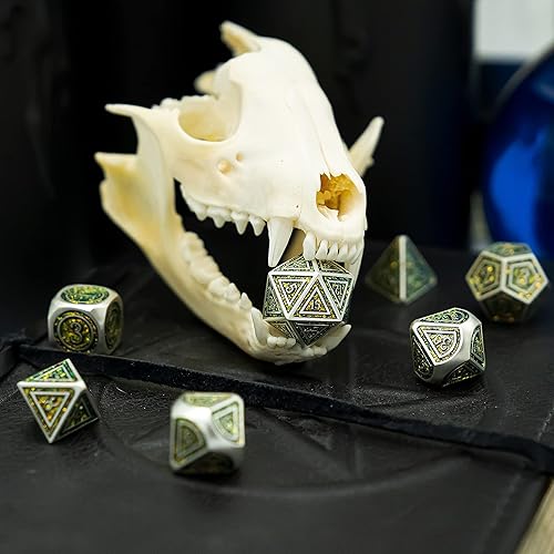 Miniatura 7 de Dados de metal de Elvenkind - Dados de mazmorras y dragones - Verde Multicolor con metal plateado perla