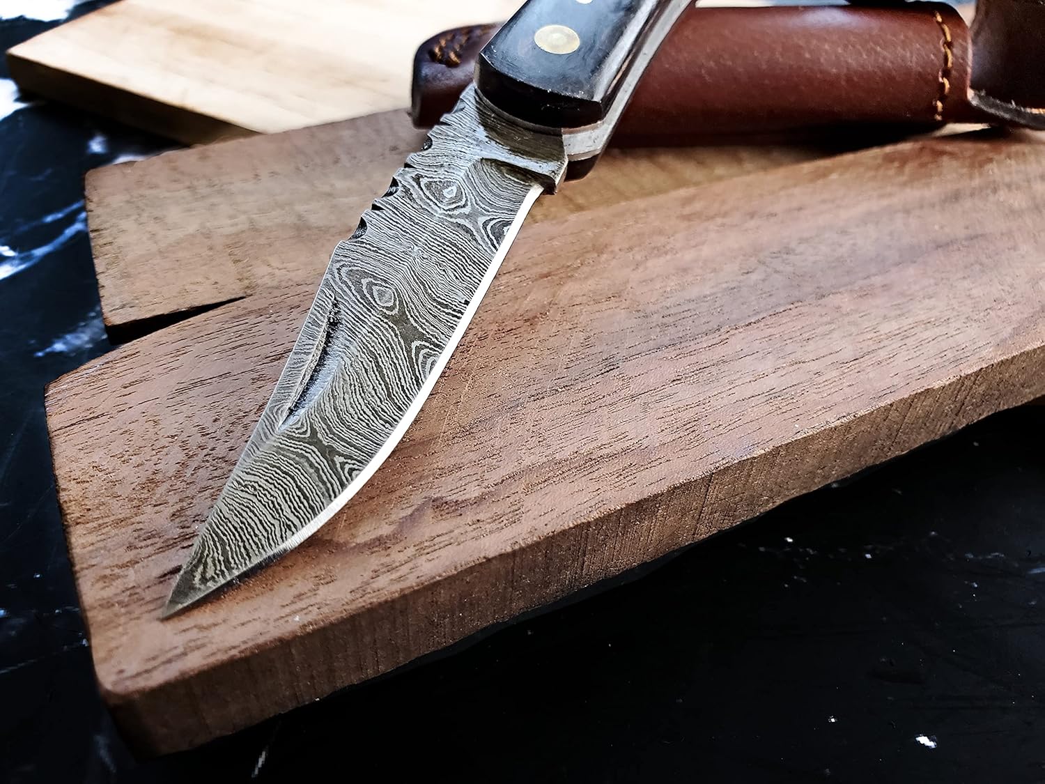 Titan International Knives Titan International Knives1095 High Carbon Damascus Steel Blade Cool Pocket Knife for