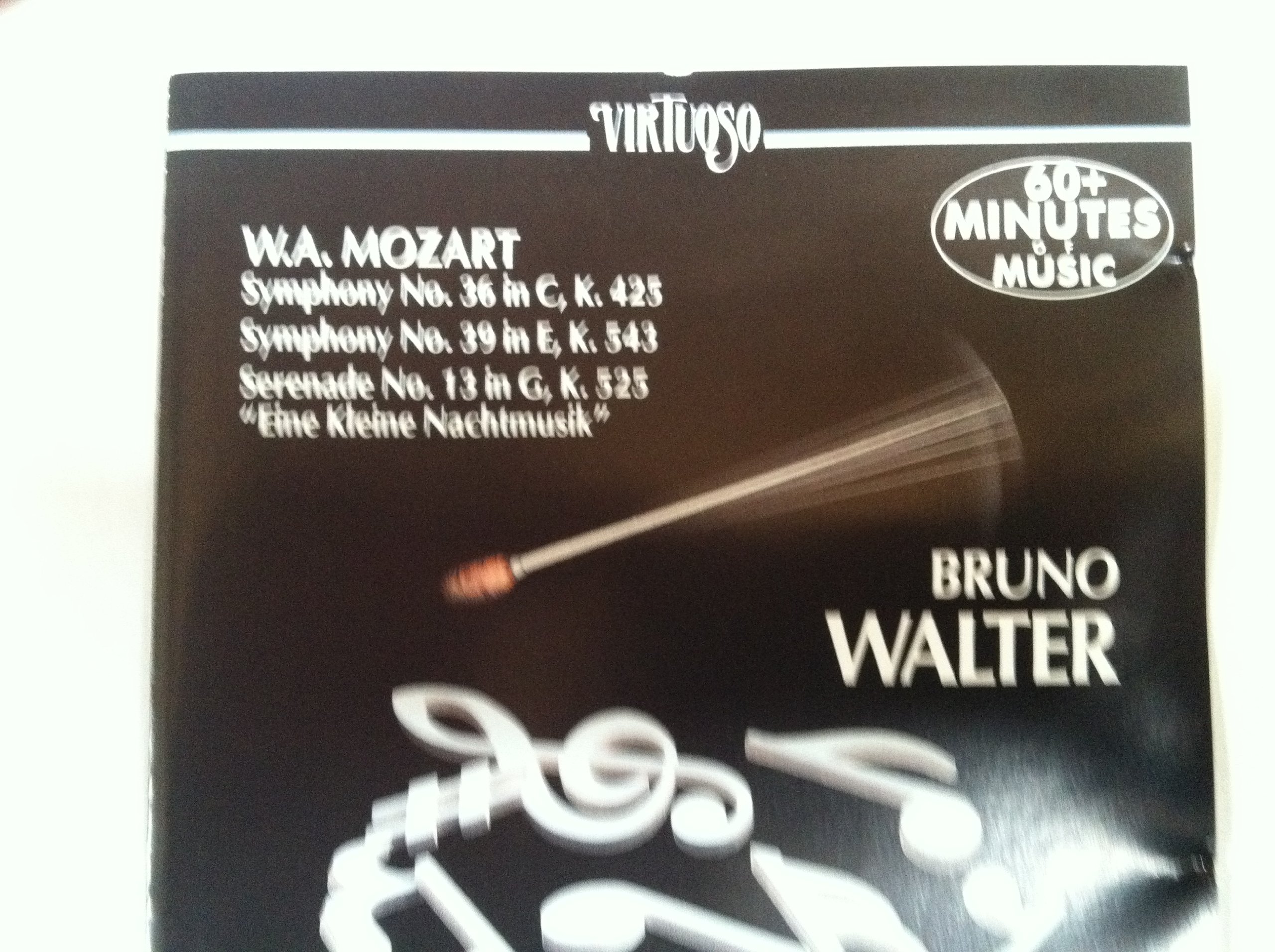 Mozart: Symphony No. 36, K. 425 / Symphony No. 39, K. 543 / Eine kleine Nachtmusik, K. 525 [Audio CD]