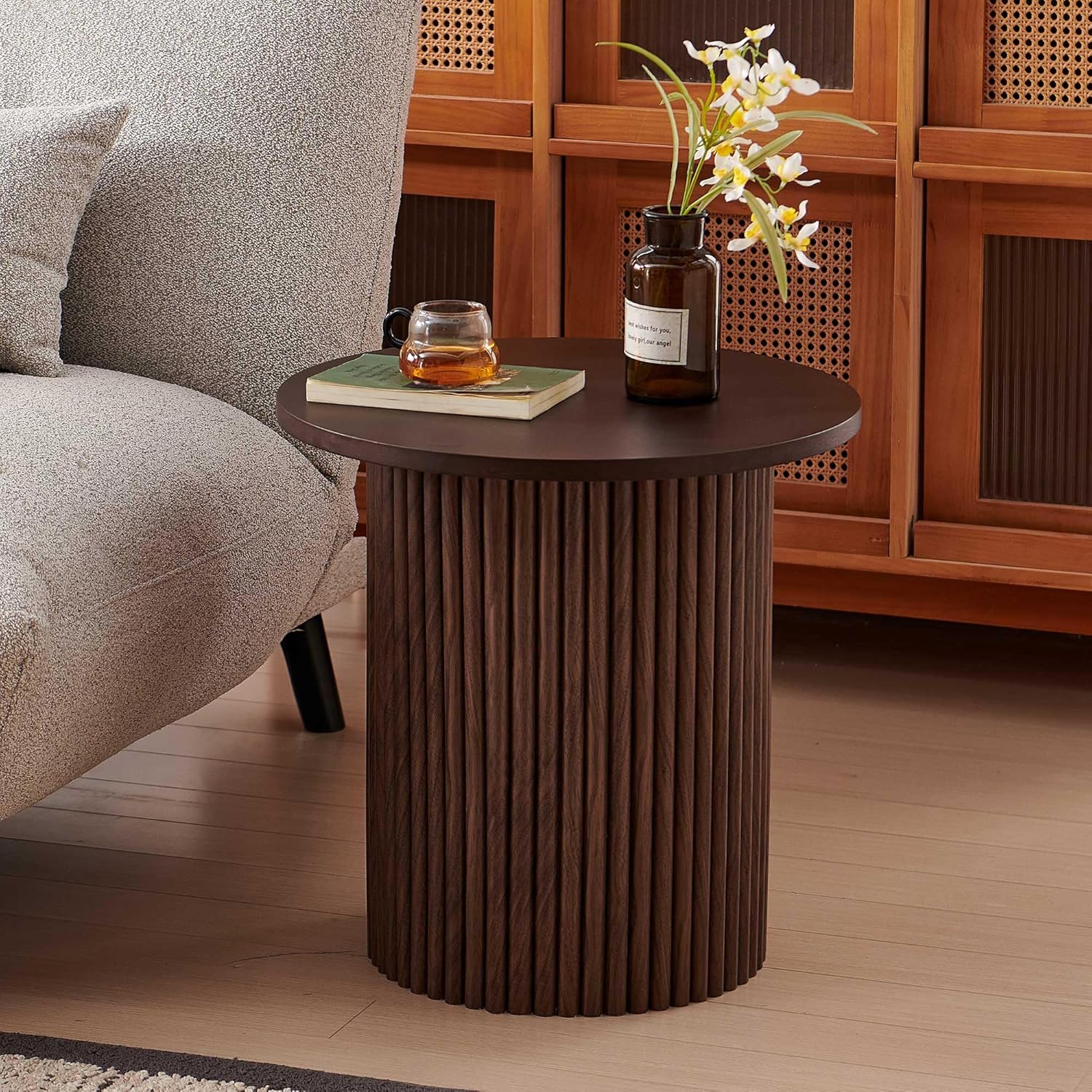 NORDICANA Nesting Round Coffee Table Set of 2, Boho 2 Piece Side Table End Table Set for Living Room Bedroom, Manufactured Wood Top with Walnut Veneer