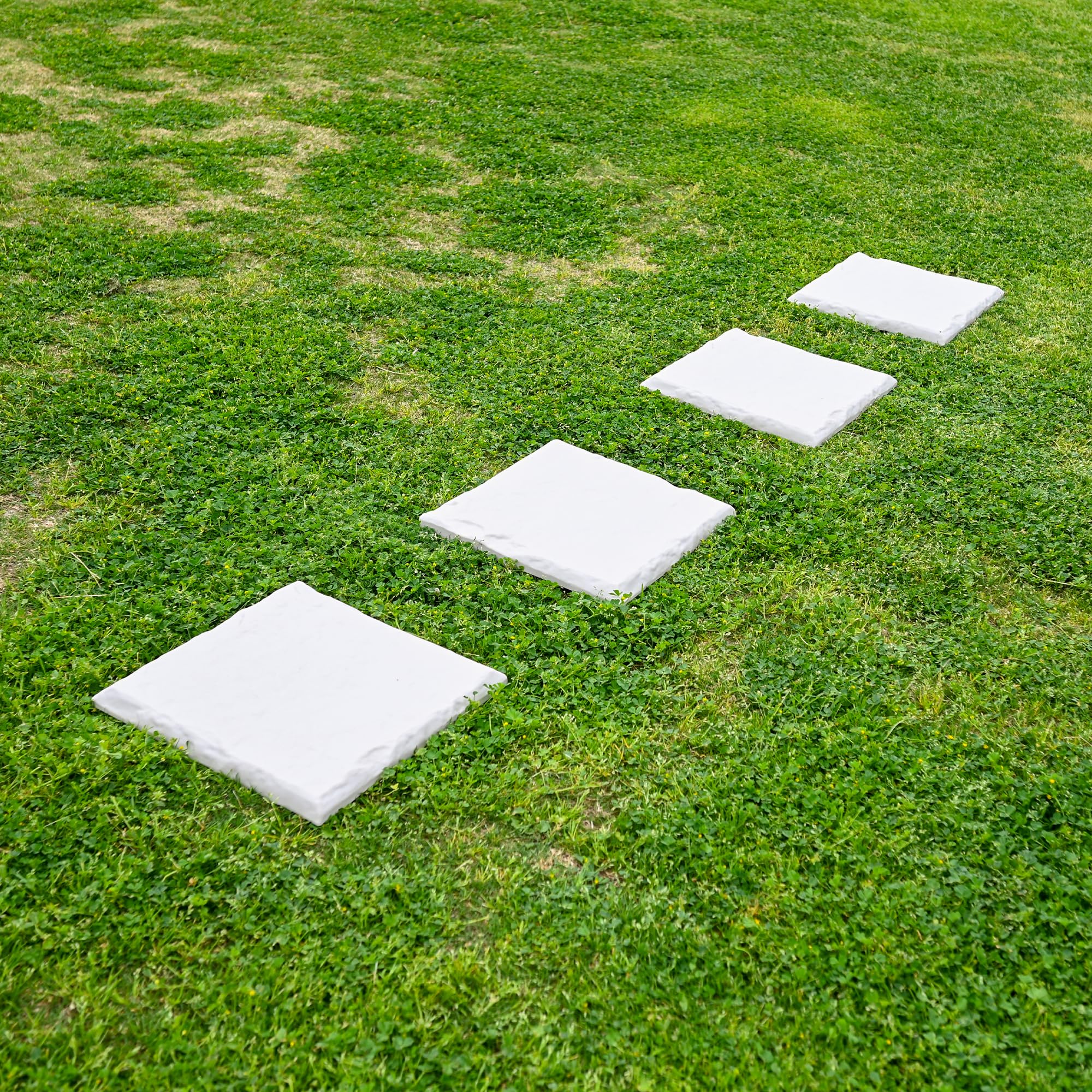 Garden Stepping Stones with Stakes - Set of 4, PP Walkway Pads, 15.5" x 15.5", Weather-Resistant, Easy Installation (4 Pcs, Beige)