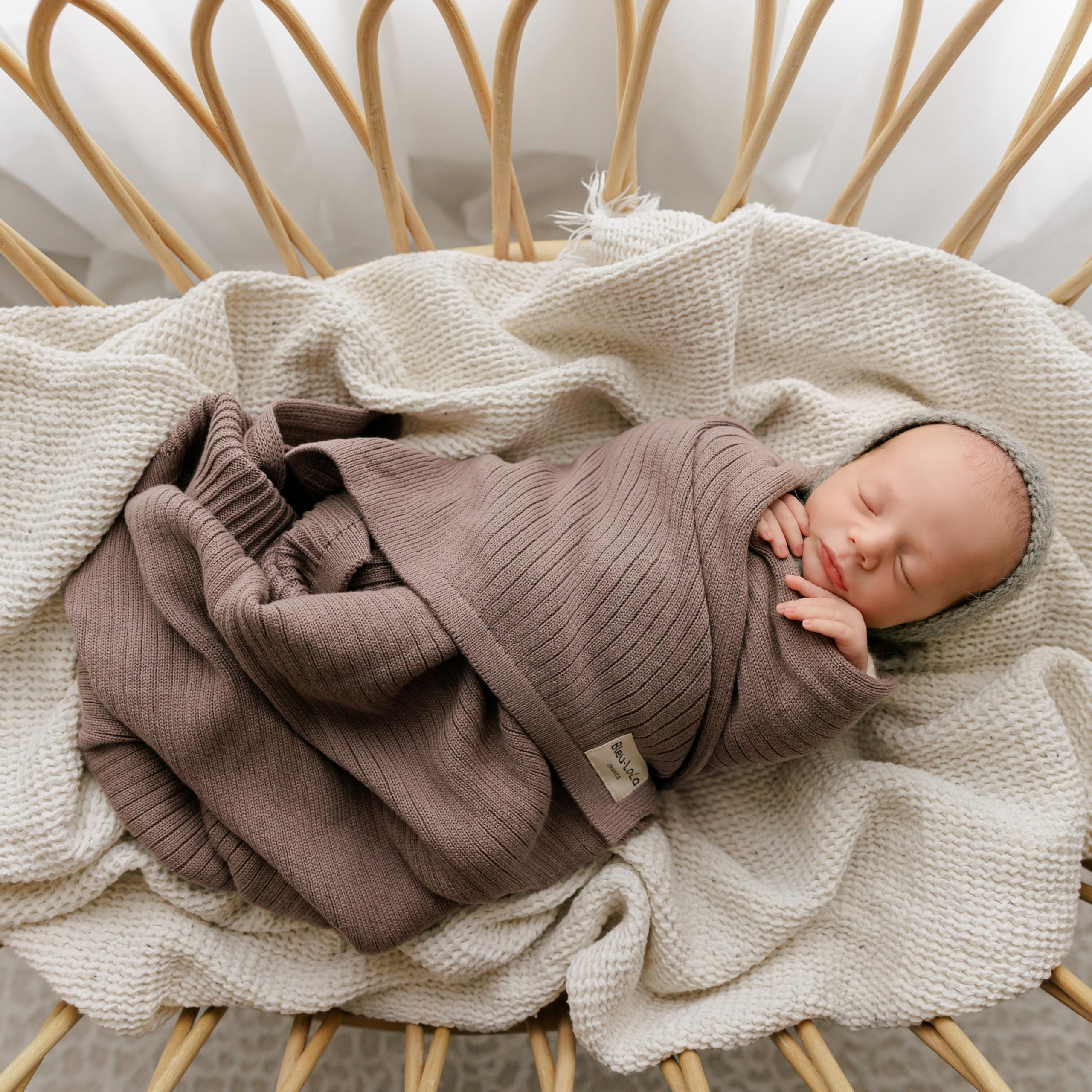 Manta orgánica acanalada para niños y niñas, 100 % algodón orgánico de lujo, suave, cálida, acogedora, para recién nacidos, bebés y niños pequeños (chocolate con leche)