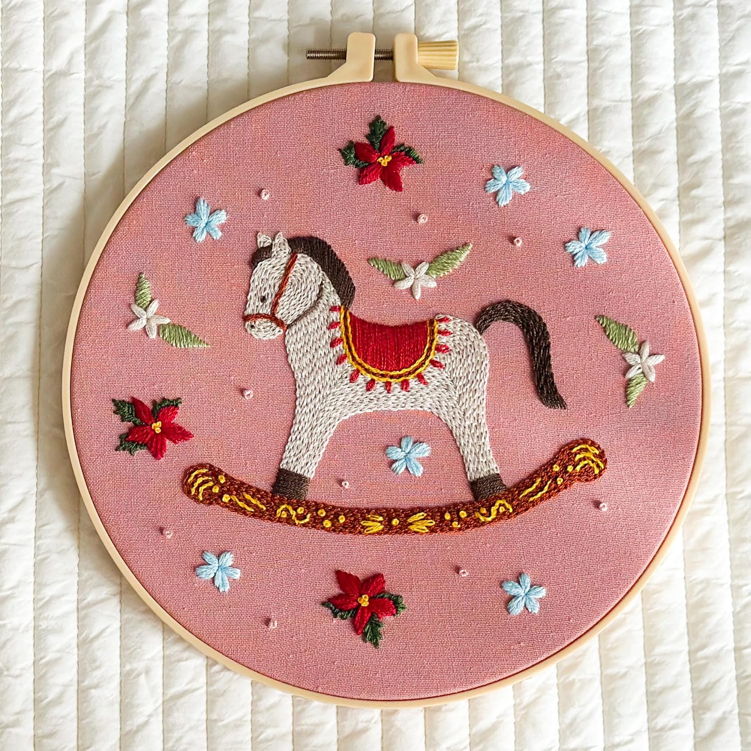 La glaneuse Embroidery Kit for Adult, Beginner Embroidery Kit with Rocking Horse Pattern as Baby Boys Girls' Room Decor for New Parent, Mum