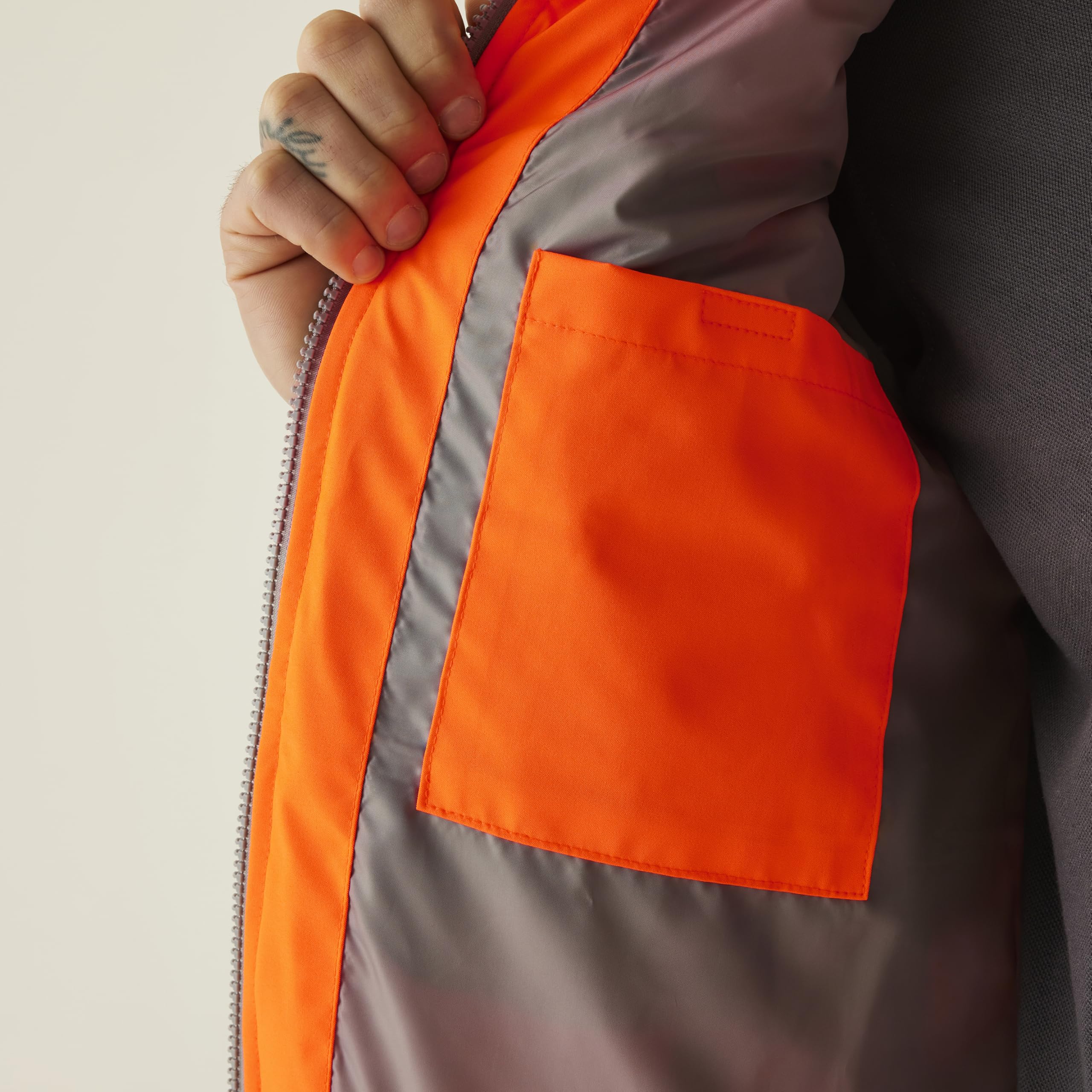 Regatta Professional Hi-vis 2-tone Thermal Baffle Bodywarmer Regatta Professional Hombre Alta visibilidad Bicolor Chaleco Unisex adulto (Pack de 1)