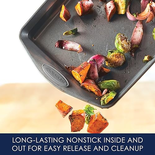 Vista 5 de Rachael Ray - Juego de utensilios antiadherentes para hornear con agarres, bandejas de galletas antiadherentes, bandejas para hornear, 3 piezas