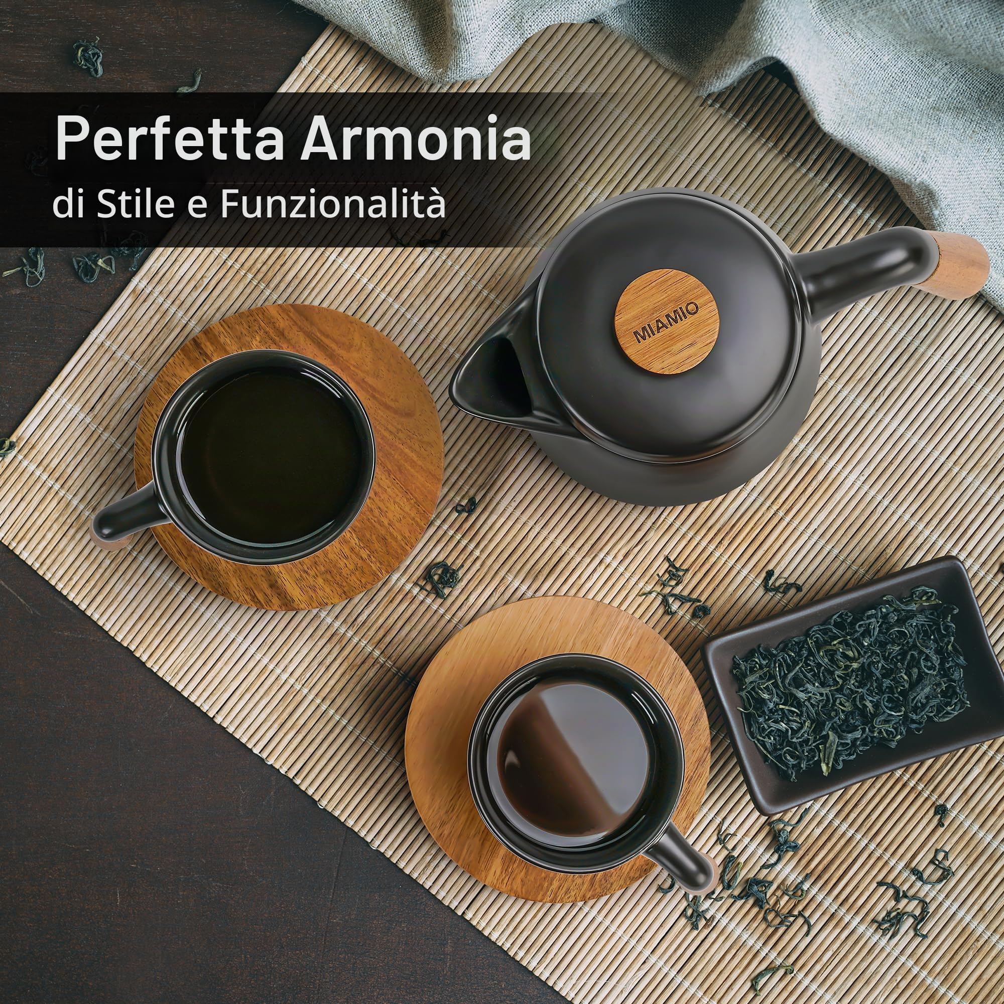 MIAMIO - Set di teiere in ceramica da 1000 ml con infusore e tazze/colino per il tè, 4 tazze da tè in ceramica (300 ml), piattini in bambù/manico con supporto per casa e ufficio