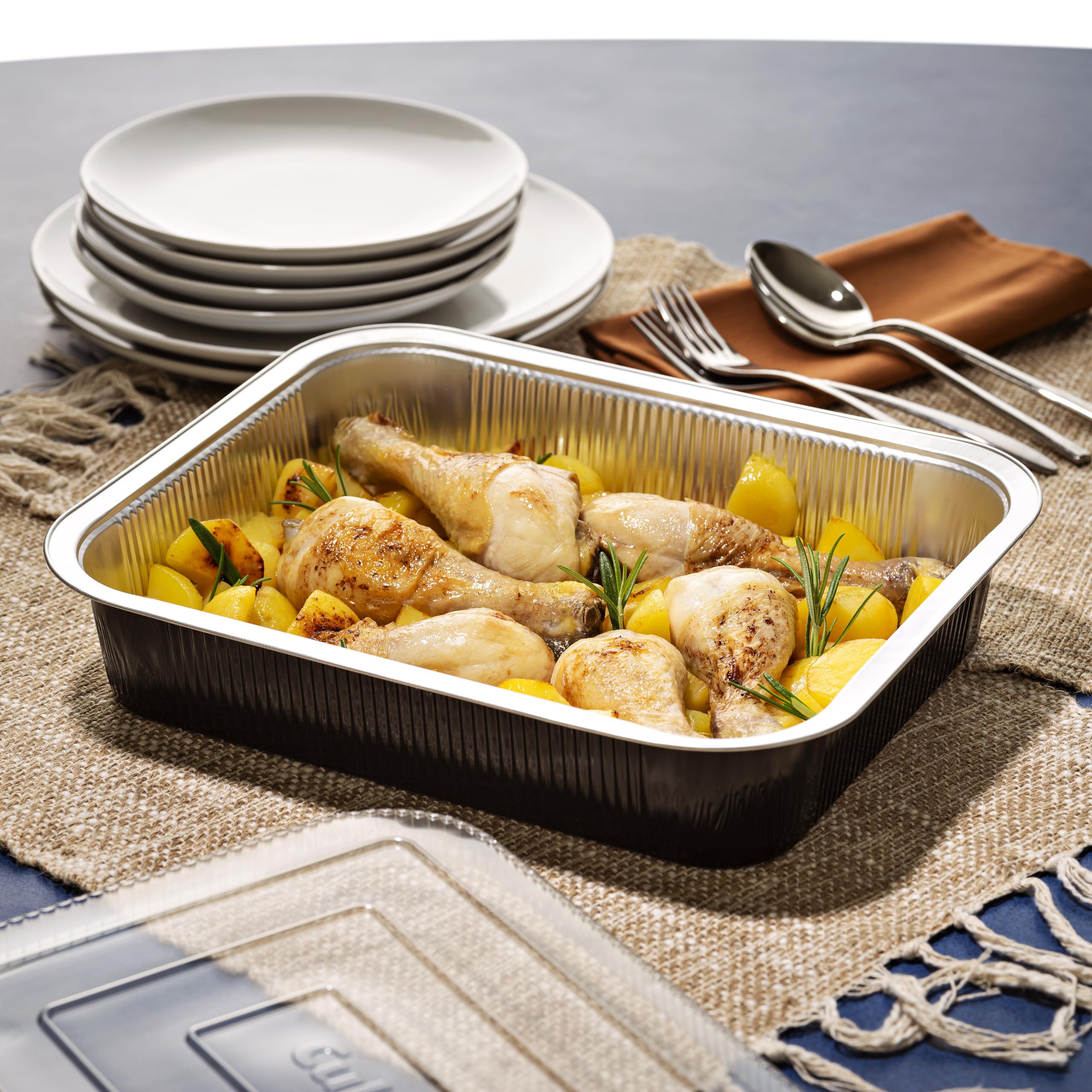 vaschette alluminio con coperchi ultra-forza, 8 porzioni, laccate, cm32x26xh6 , 1 confezione da 10 pezzi, monouso per forno, microonde, frigo, cottura, conservazione