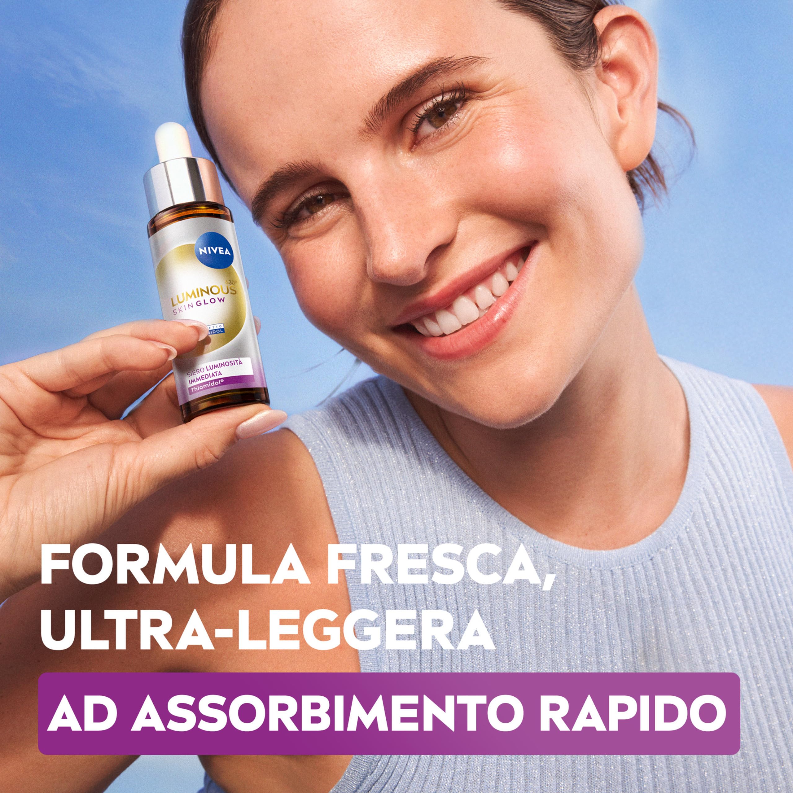 NIVEA Glow Routine Cofanetto regalo donna, Set regalo donna con Luminous630 Skin Glow Siero Viso Luminosità Immediata 30 ml, Labello Burrocacao Labbra Glowy Lips 10 ml e travel bag omaggio inclusa