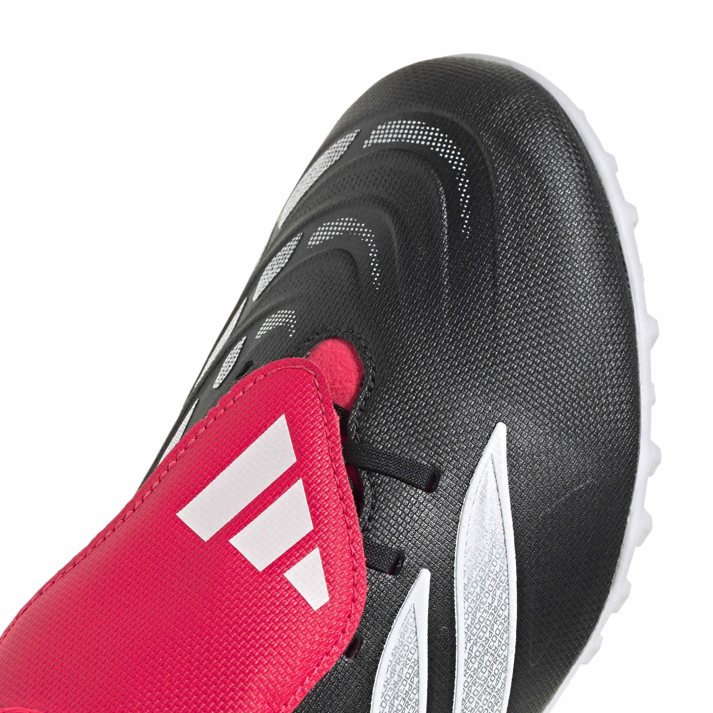 adidas Unisex Zapatilla de fútbol con lengüeta Plegable Predator Club Moqueta