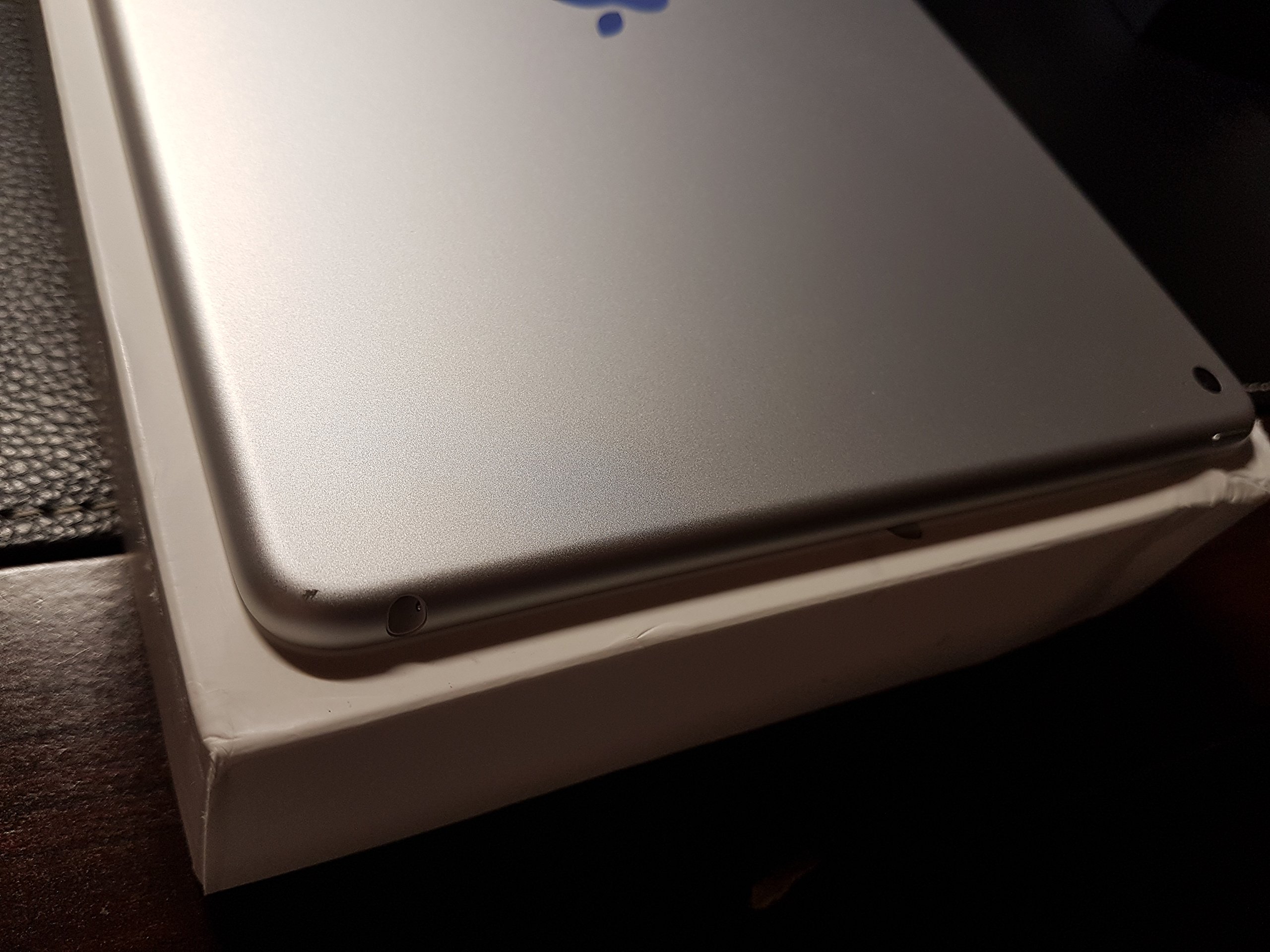 Apple iPad Air 2（128GB シルバー）（MGTY2J/A） Apple iPad MGTY2LL/A Air 2, 128 GB - Silver (Renewed