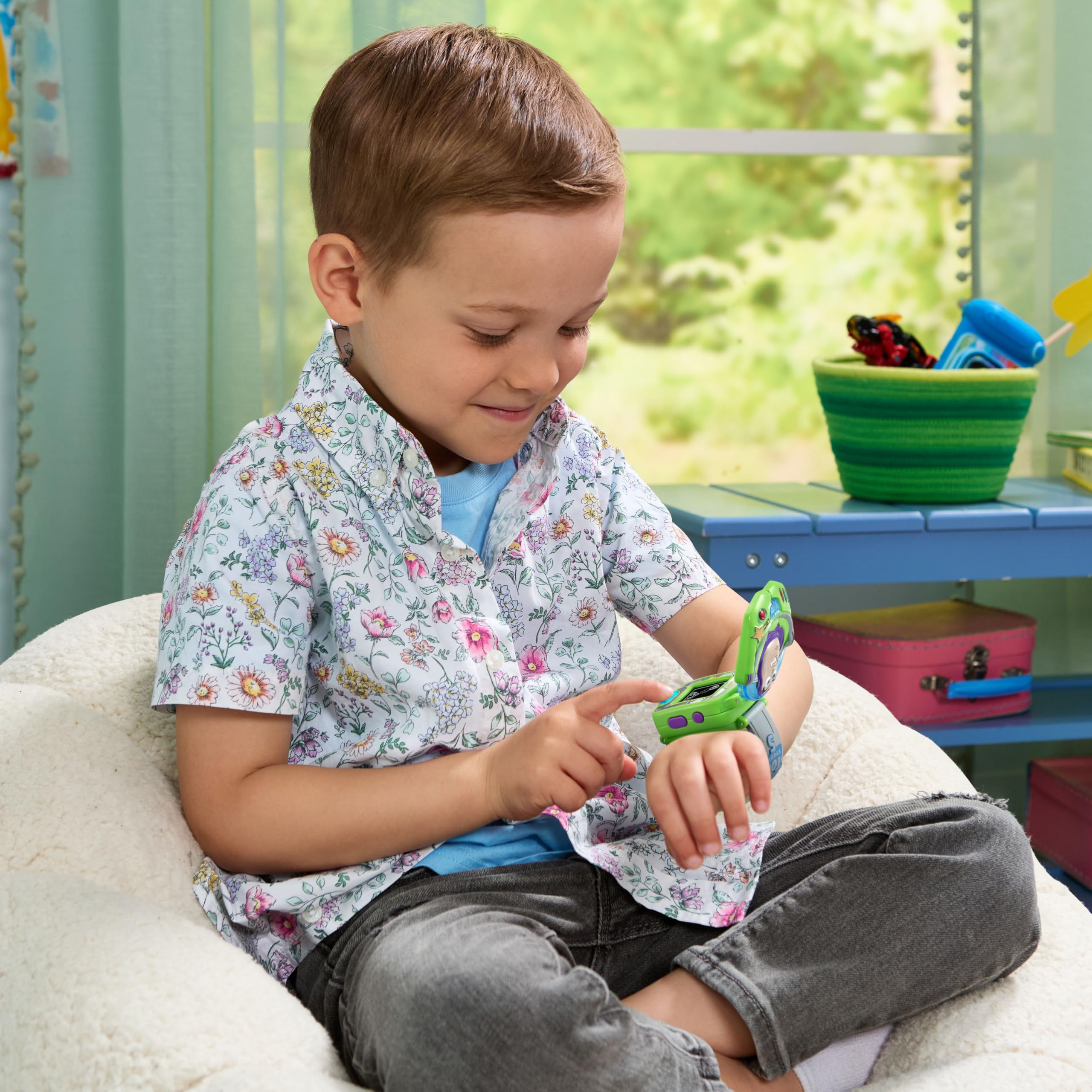 VTech - Toy Story 5, L'Orologio da Gioco educativo di Buzz - Orologio Toy Story con Schermo Animato, Cinturino Regolabile, 10 quadranti, 4 Giochi - Buzz la Luce parlante - Regalo per Bambini dai 3