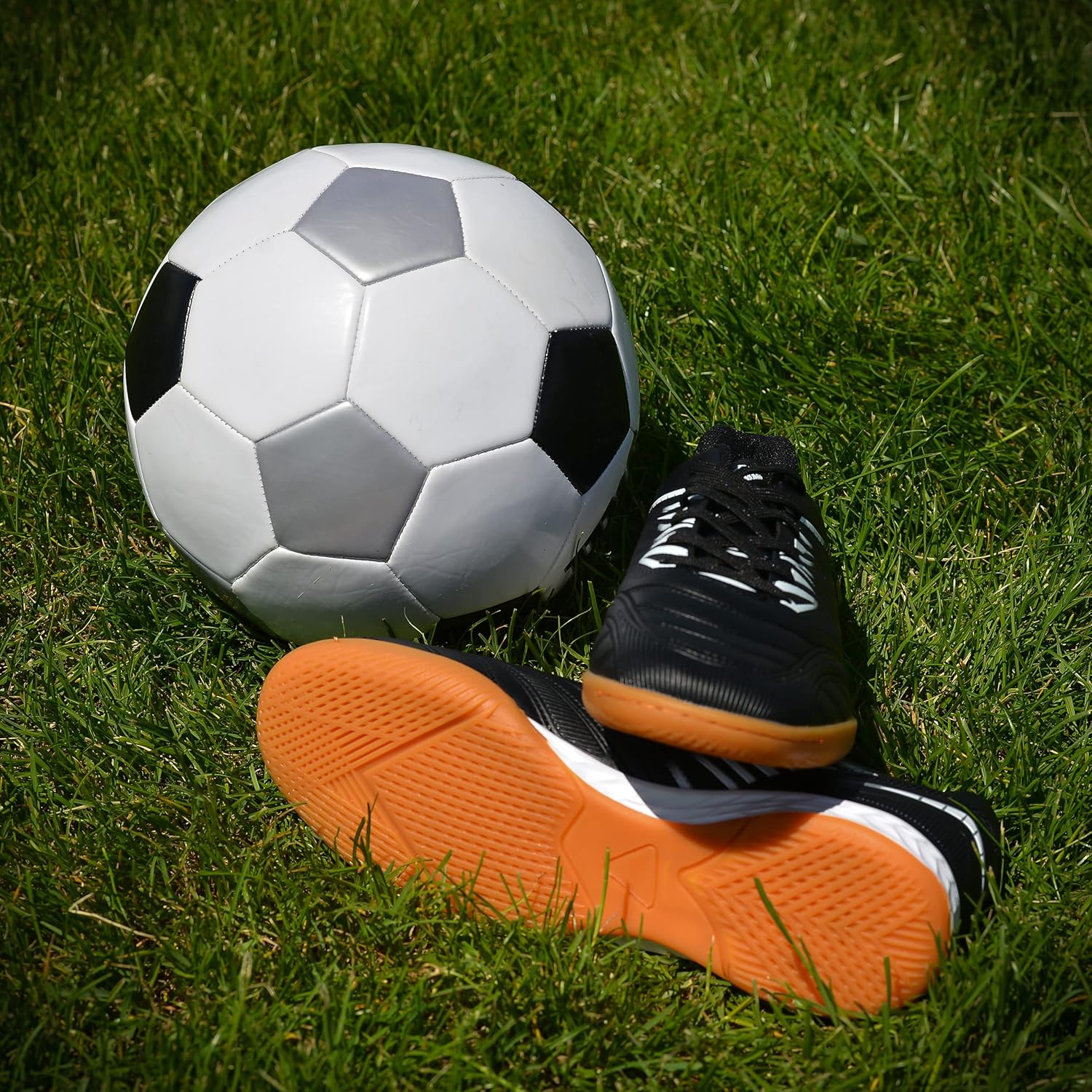 Vizari Valencia Indoor Soccer Shoes for Men and Women | Lightweight Synthetic Upper and Non-Marking Rubber Outsole for Enhanced Agility | Traction On Futsal and Indoor Soccer Fields - Image 3