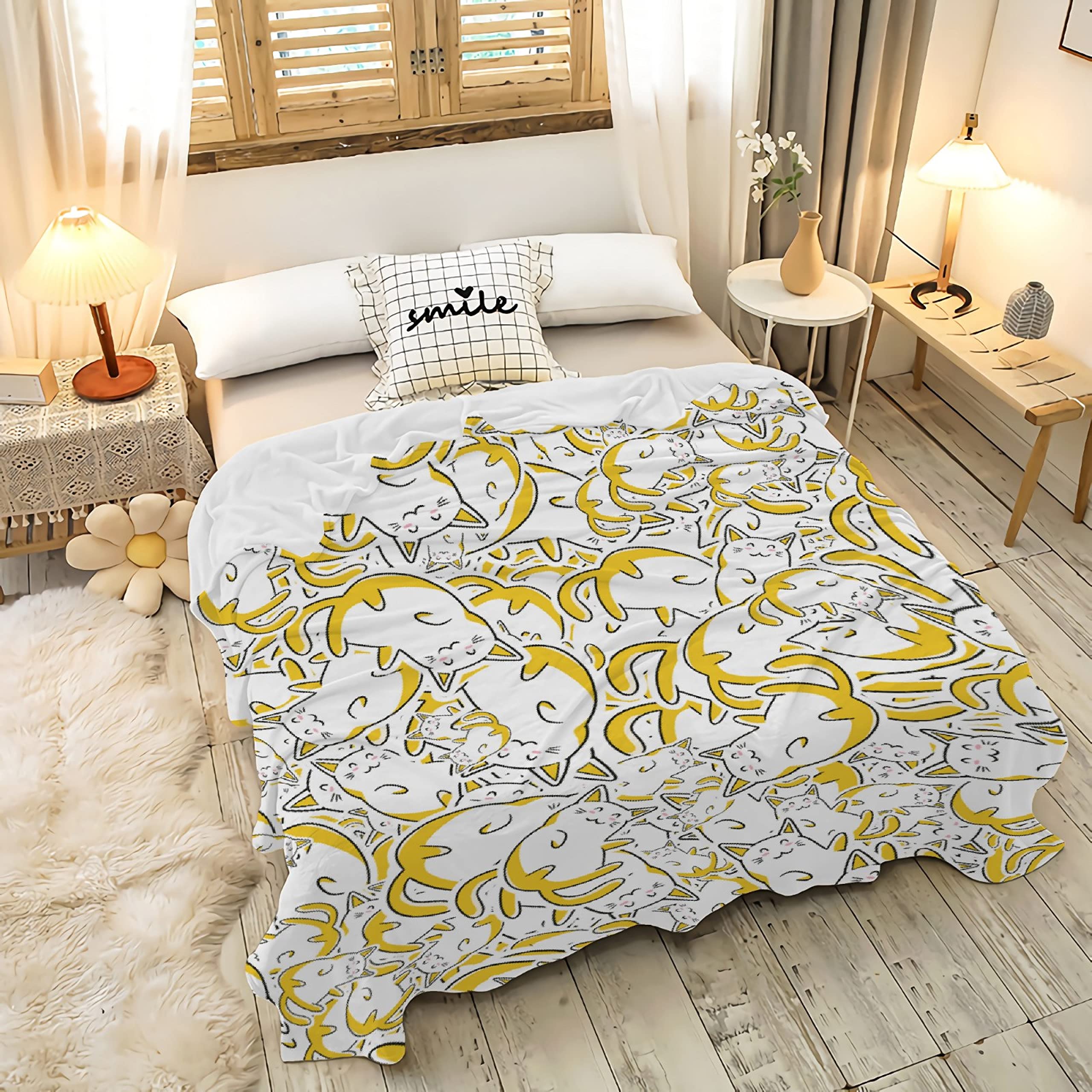 ZOCHOTEN Cat Flannel Throw Blanket Soft Comfortable Easy to Carry for Couch Office Outdoor Travel Suitable for Four Seasons 30