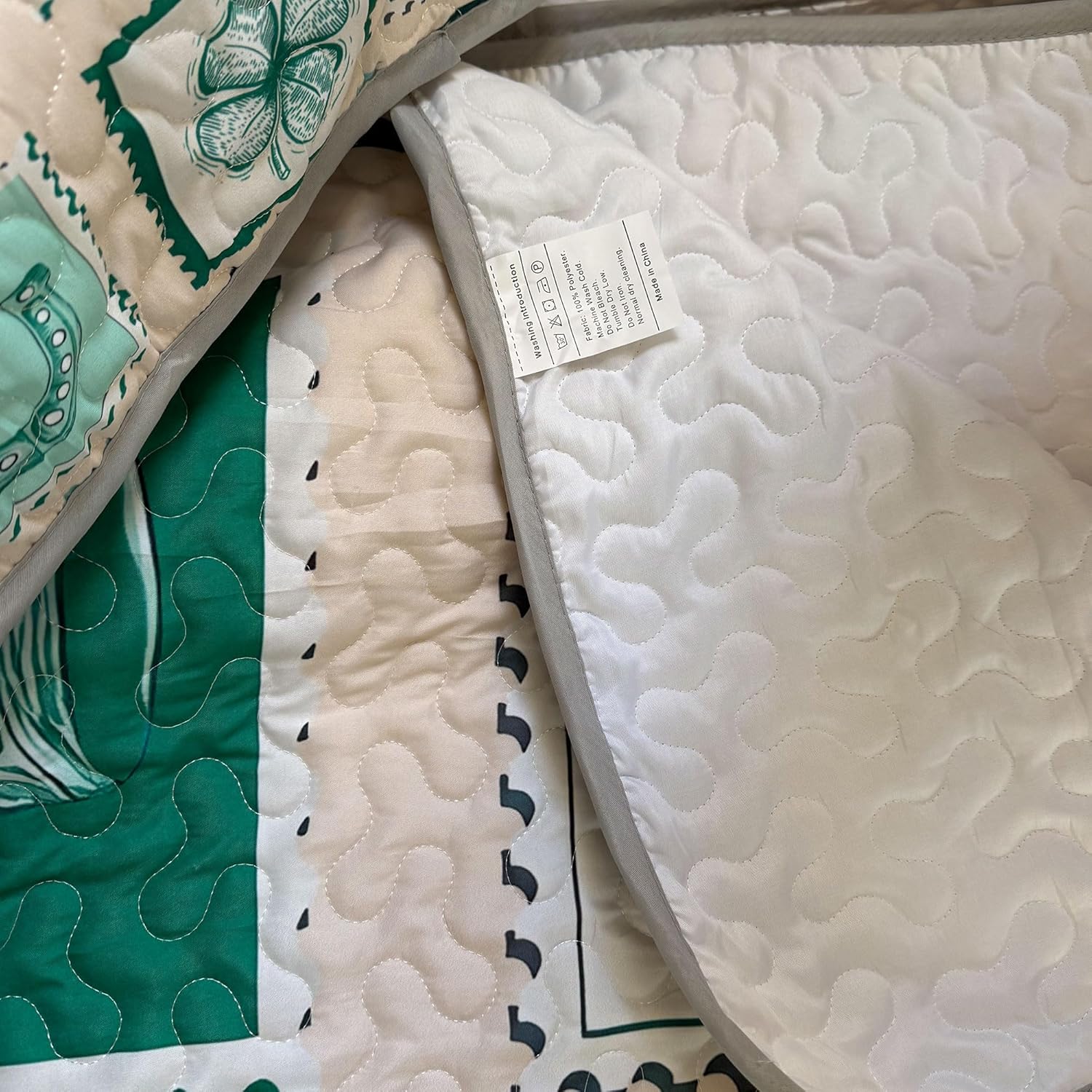 St. Patrick's Day Patchwork Quilt Set Queen Shamrock Postcard 3pcs Bedding Set with 2 Pillow Shams Soft Lightweight Coverlet Comforter Gift for Boys (Shamrock Postcard, Queen(90"x90")) | Breathable, Lightweight, Skin Friendly