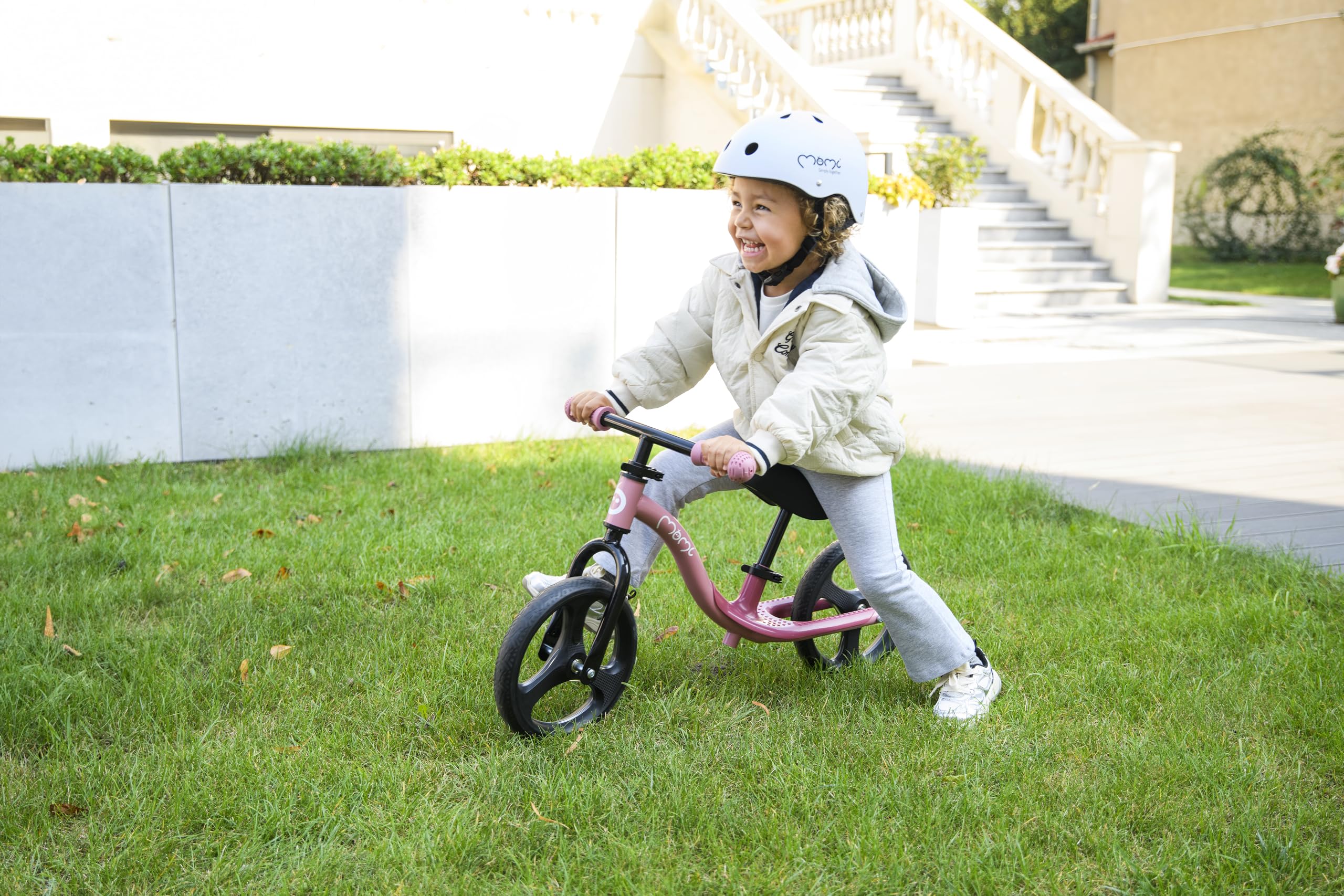 Momi Bicicletta senza pedali ISOKA per bambini 2+ anni (max 35 kg), telaio in metallo leggero 3,5 kg, regolazione altezza manubrio e sella senza attrezzi, ruote in gomma TPR con LED