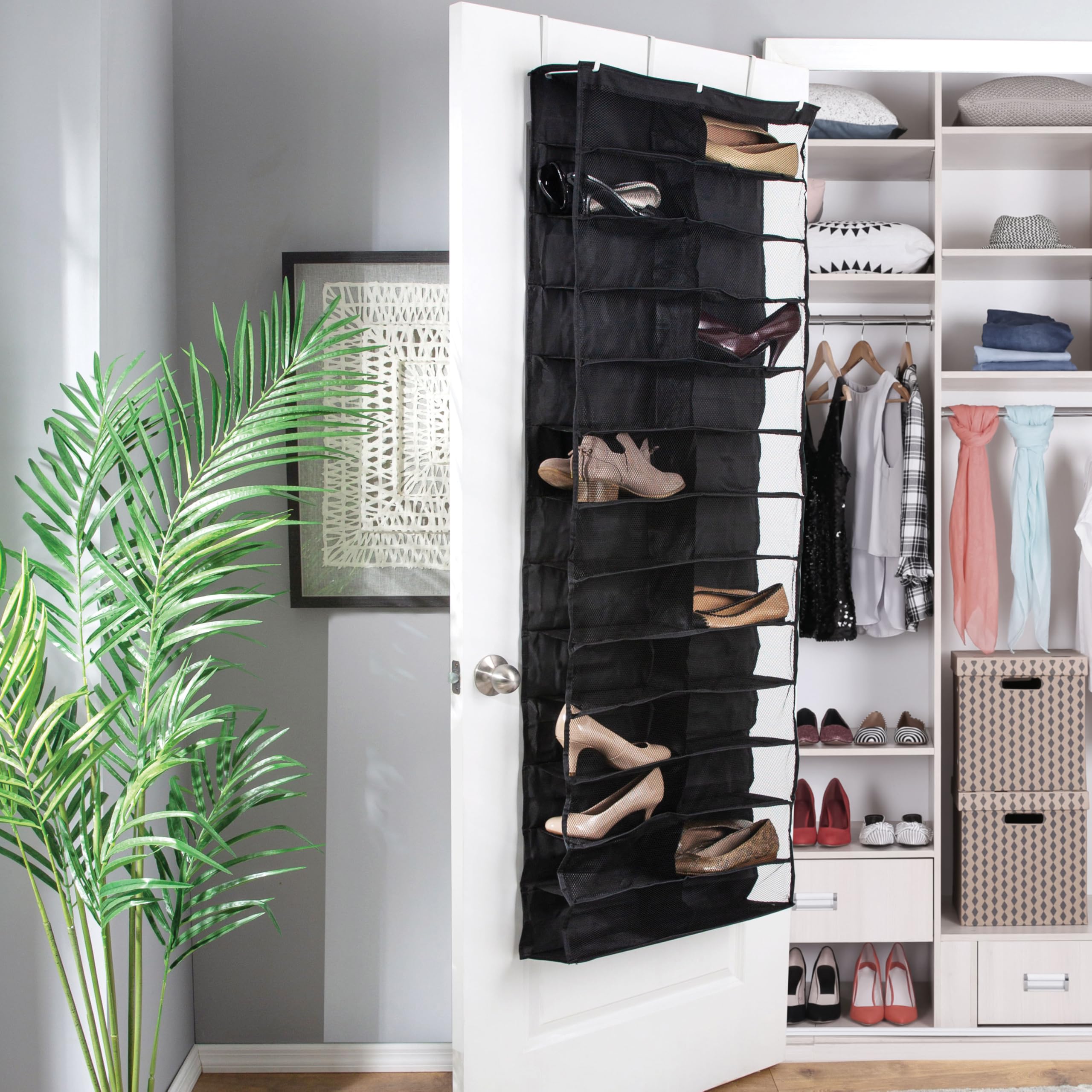 Choco closet◎　0527 Amazon.com: Simplify 26 Pocket Over-The-Door Shoe Organizer-Black