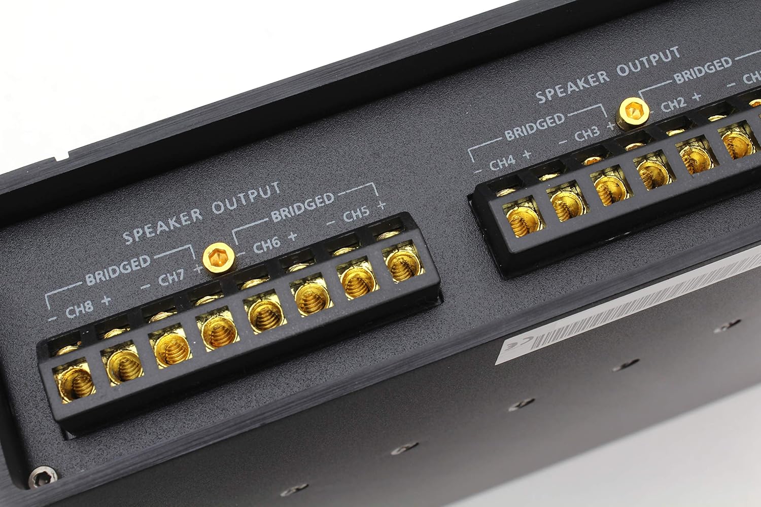 Close-up of speaker output terminals on Zapco ADSP-Z8 IV-8