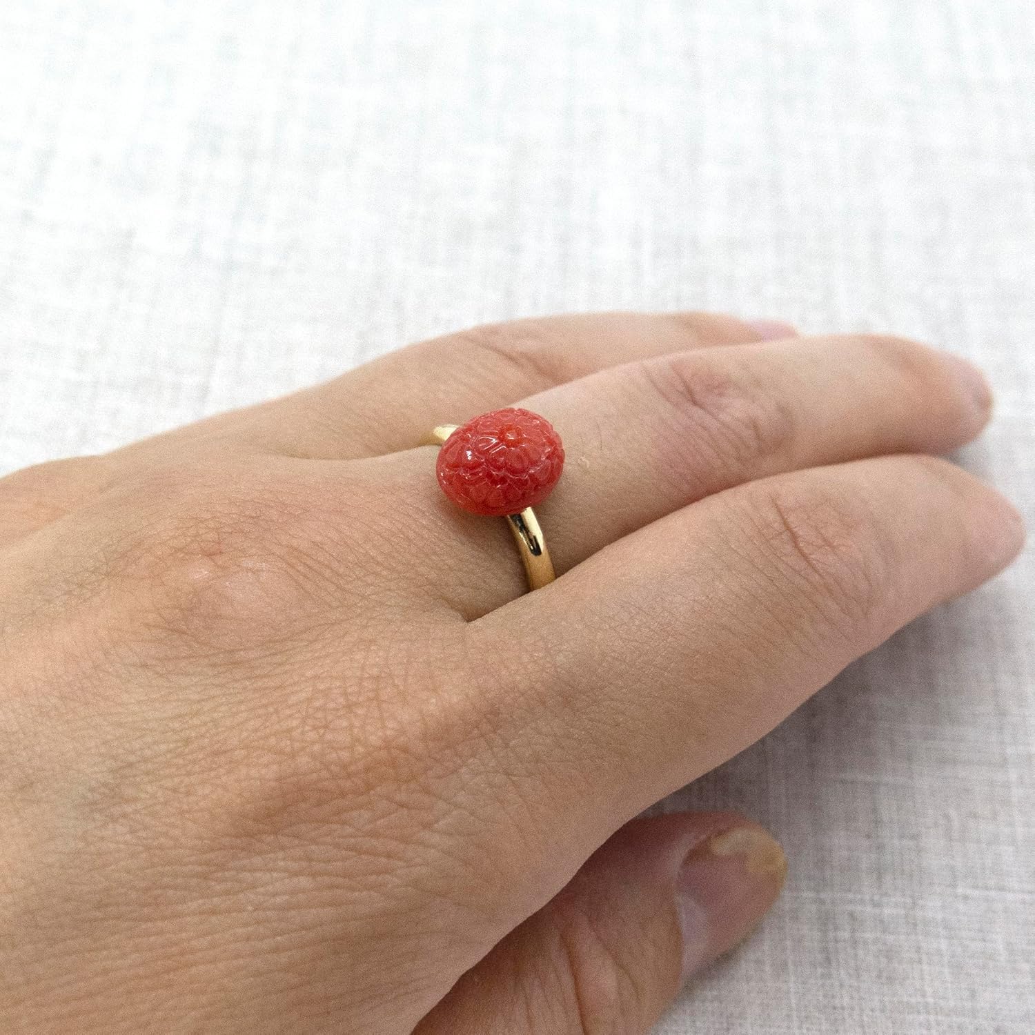 日本産 サクラ 彫り 血赤 珊瑚 指輪 天然 無染色 【コーラルあげは