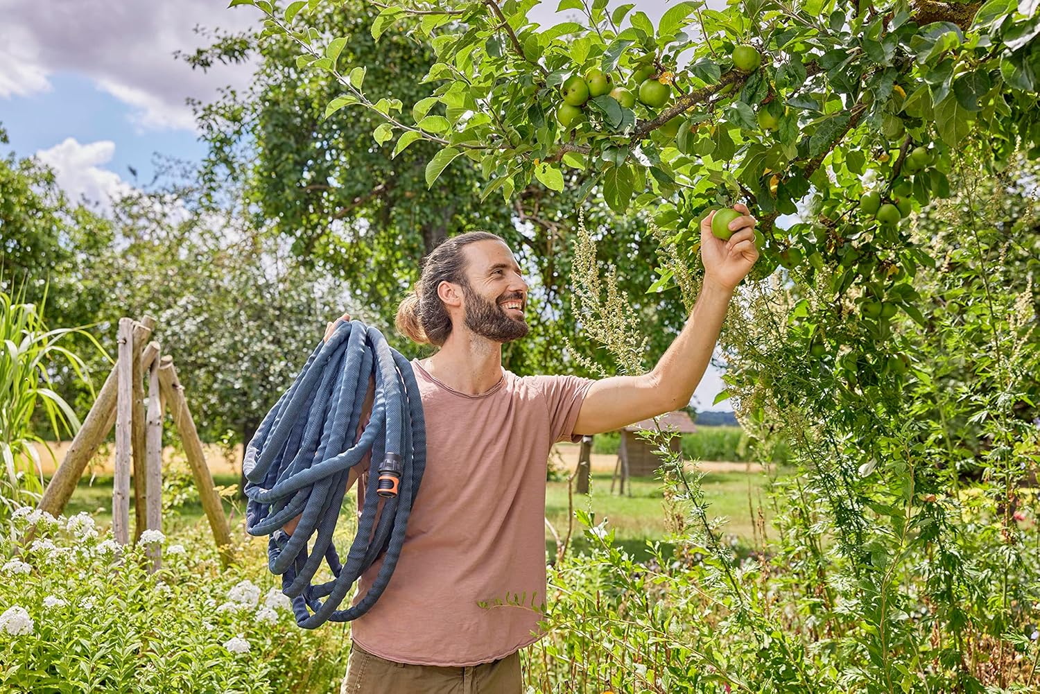 Gardena Liano Xtreme 3/4 inch, 25m set: Extremely robust textile garden hose, for indoor water taps, with PVC inner tube, lightweight, weather-resistant (18482-20)