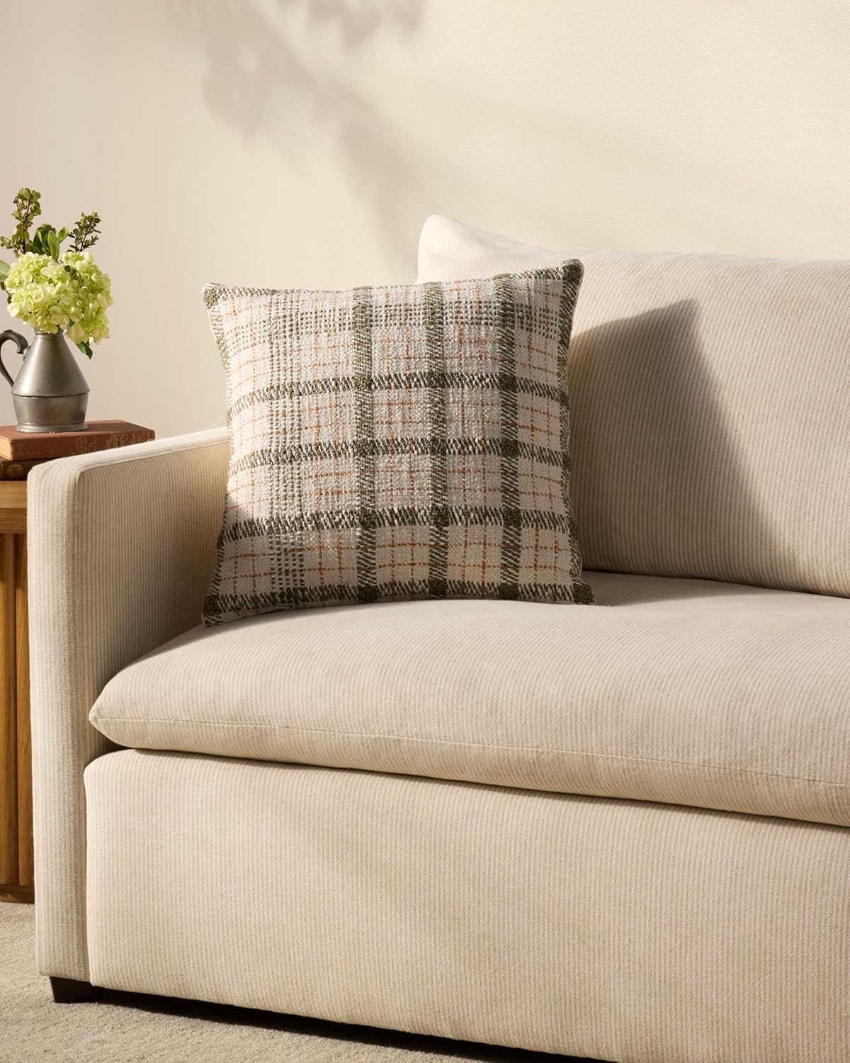 Loloi Chris Loves Julia Walter Collection PCJ0027 Green/Ivory 18'' x 18'' Cover Only Pillow Cover Only Green / Ivory