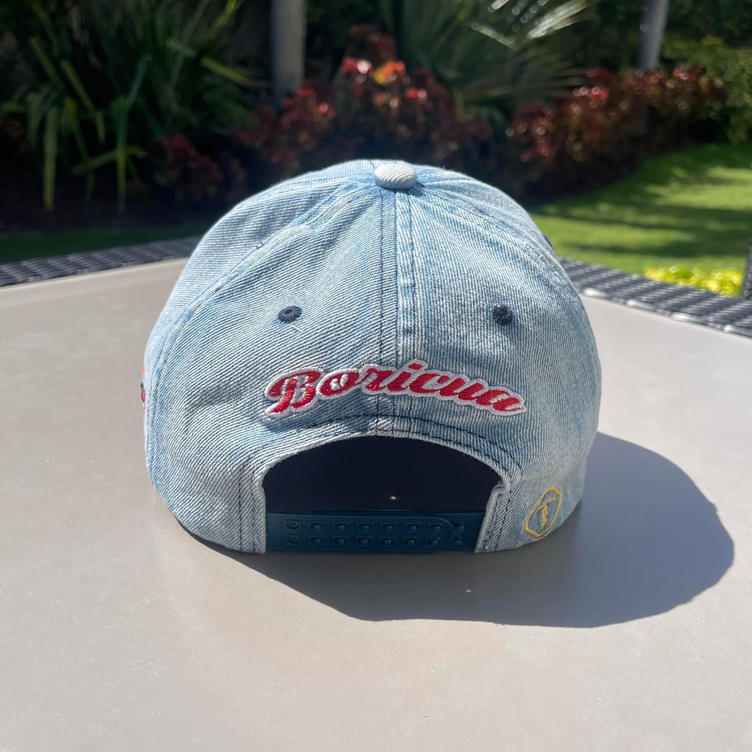 Denim Hibiscus Flower Snapback Hat – Adjustable Unisex Cap with Embroidered Floral Patch and Island Flag – Unique Festival Streetwear, Breathable Summer Baseball Cap for Men & Women