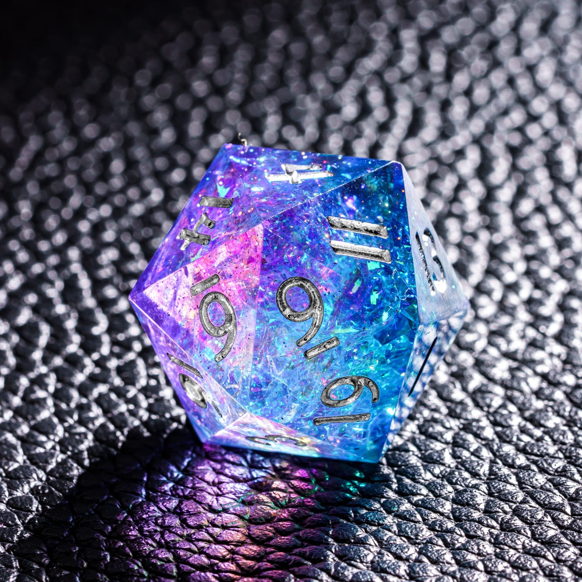 Lot de 7 dés DND, faits à la main à bords tranchants (violet et