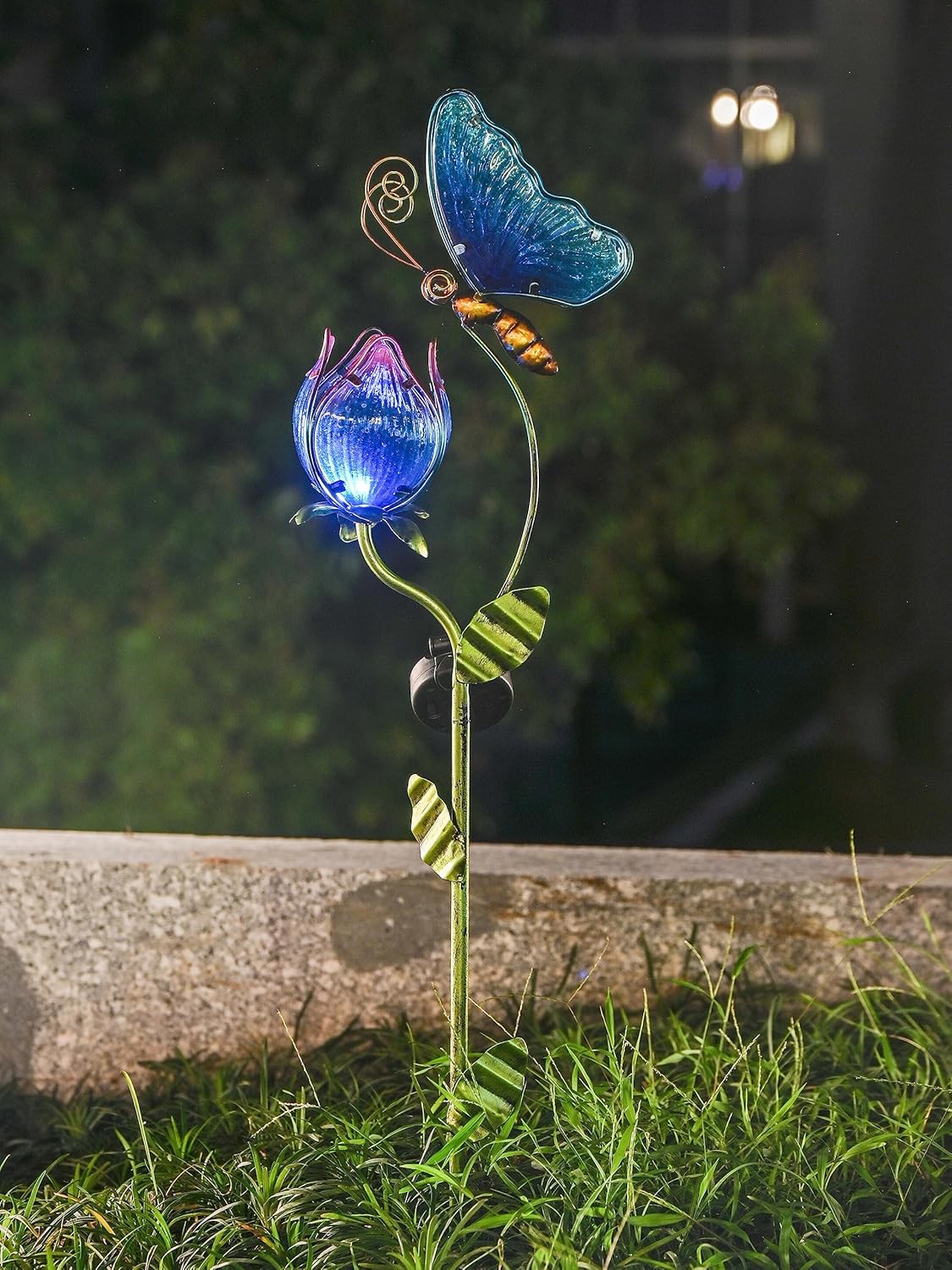 TERESA'S COLLECTIONS Glass Tulips Metal Garden Stake with Solar Lights(2 pcs), Flower and Birds Solar Powered Lawn Ornaments for Outdoor Patio Yard Decorations