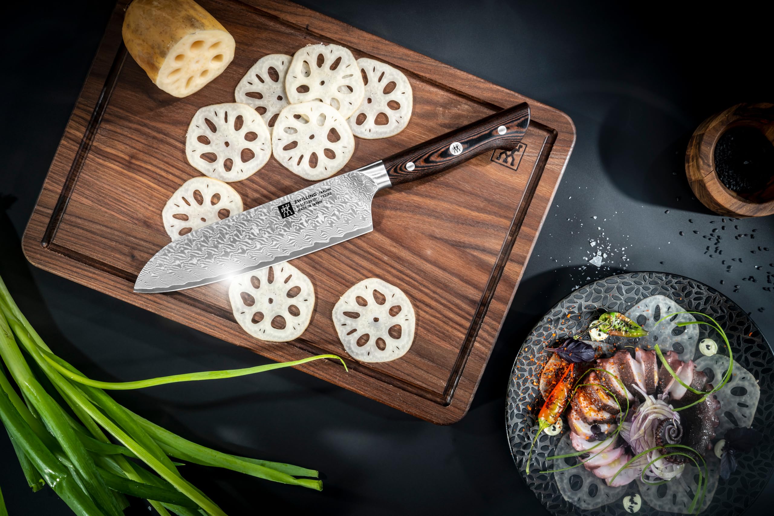 ZWILLING Takumi 三徳包丁 180mm ダマスカス 日本製　新品 Amazon｜ZWILLING ツヴィリング タクミ 三徳包丁 180mm 岐阜県関市製