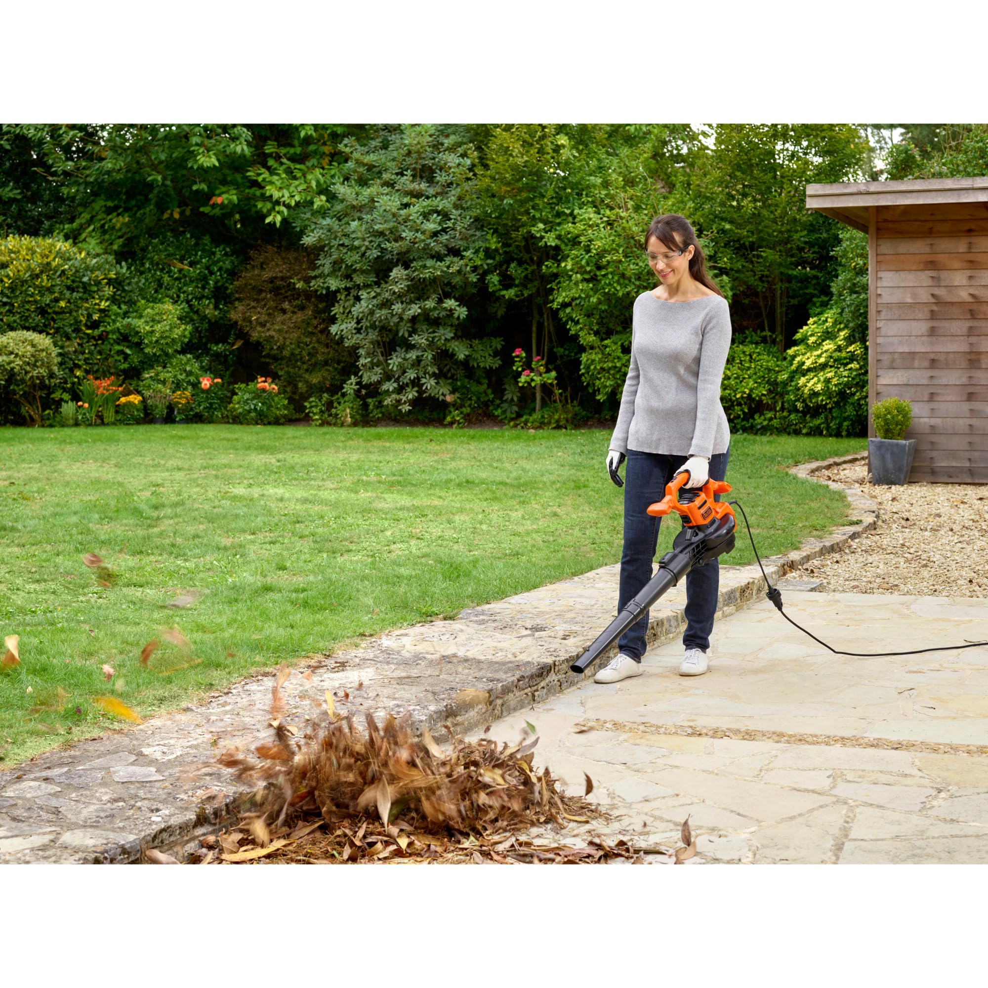 BLACK+DECKER BEBLV260 Soplador Aspirador y Triturador de Hojas 2.600W Velocidad de Soplado de 315 Km H