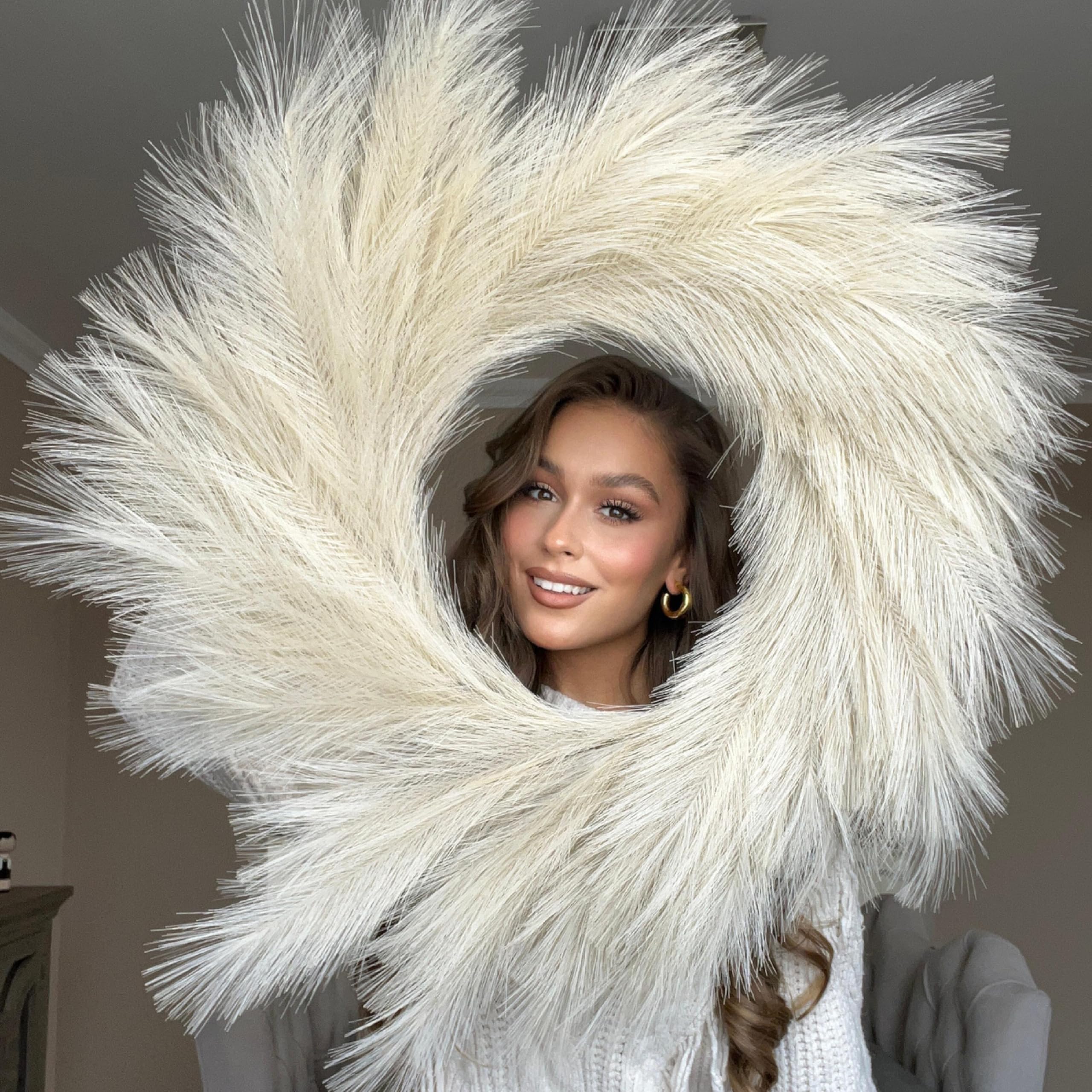 VOULUX Fluffy Artificial Large Faux Pampas Grass Wreath 27" Cream Modern Feather Boho Wreath Indoor Wreaths Farmhouse Wreath Wall Decor Baby Sea Grass Wheat Natural Wreath Cream Wreaths For Front Door