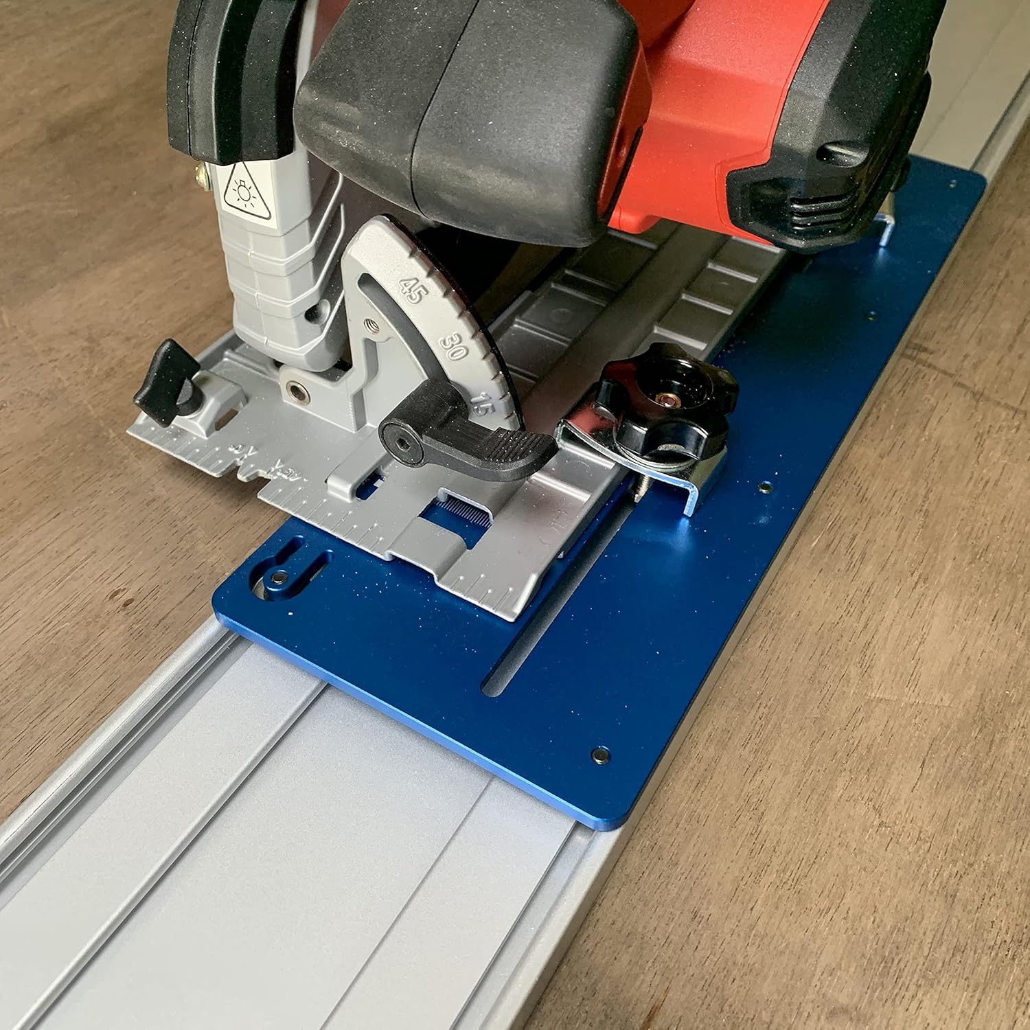 CIRCULAR SAW GUIDE FOR THE MBOLT GUIDE RAIL