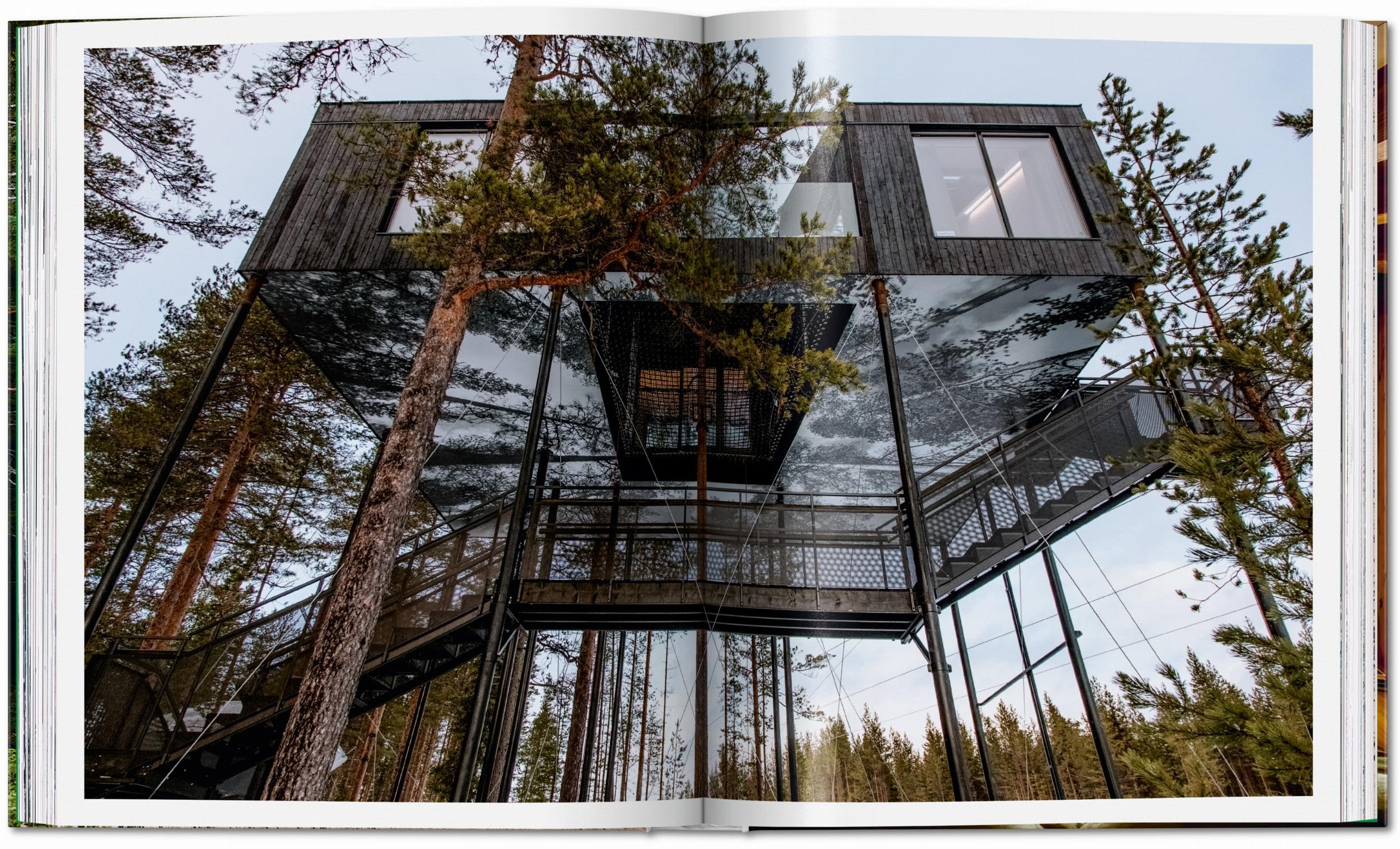 Modern Tree Houses (Jumbo)