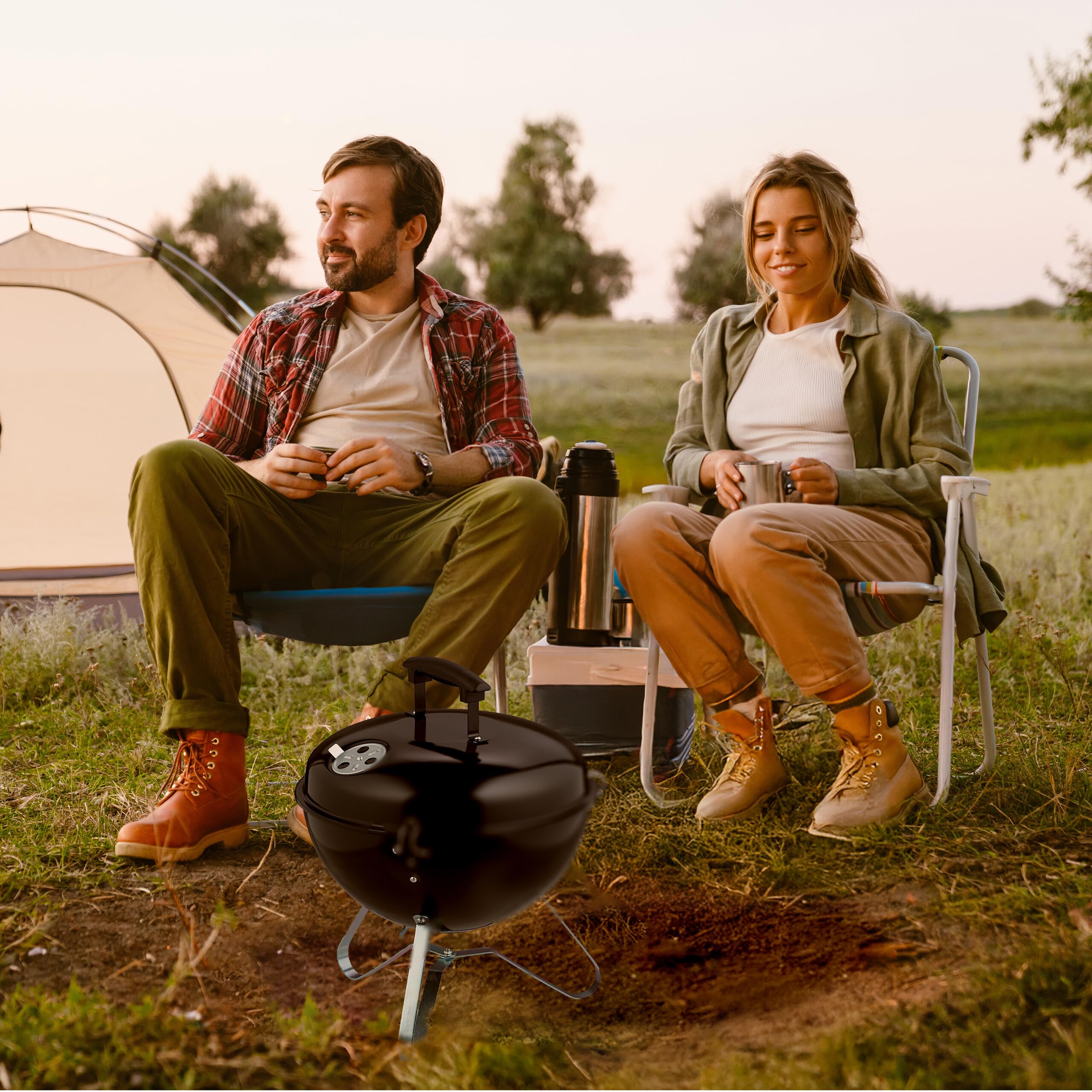 Relaxdays Grill kulisty, przenośny, Ø 37 cm, grill piknikowy do ogrodu i parku, grill na węgiel drzewny z pokrywką, okrągły grill, czarny