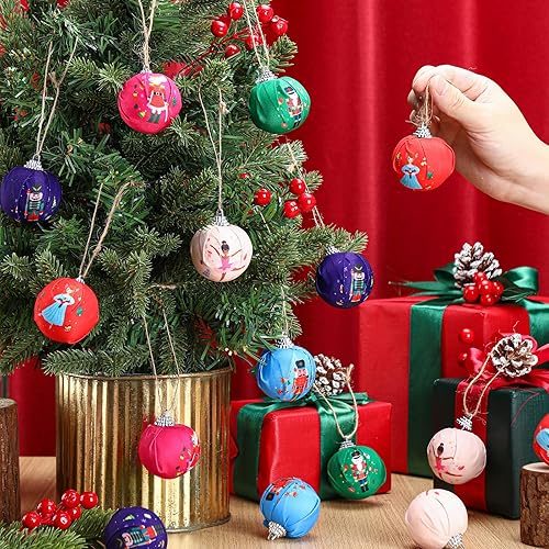 Miniatura 5 de Leyndo 30 piezas de adornos de cascanueces de Navidad, decoración de bolas colgantes de Navidad, adornos de bola envuelta en tela de Navidad,