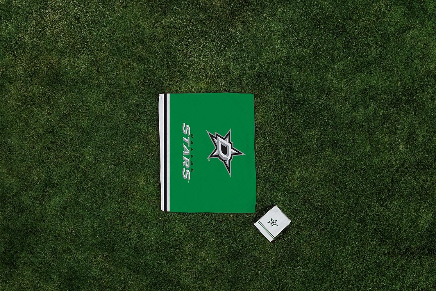 PICNIC TIME NHL Impresa Picnic Blanket