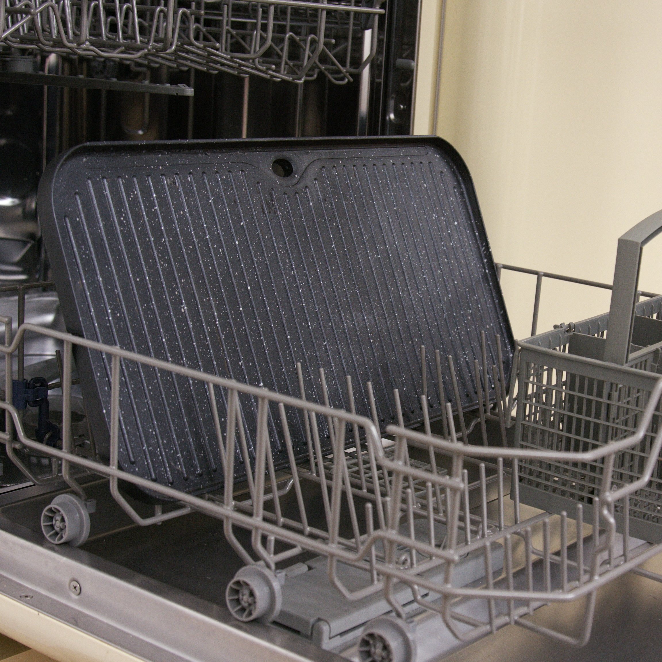 Tower T14028 Electric Indoor and Outdoor Party BBQ Grill with Easy