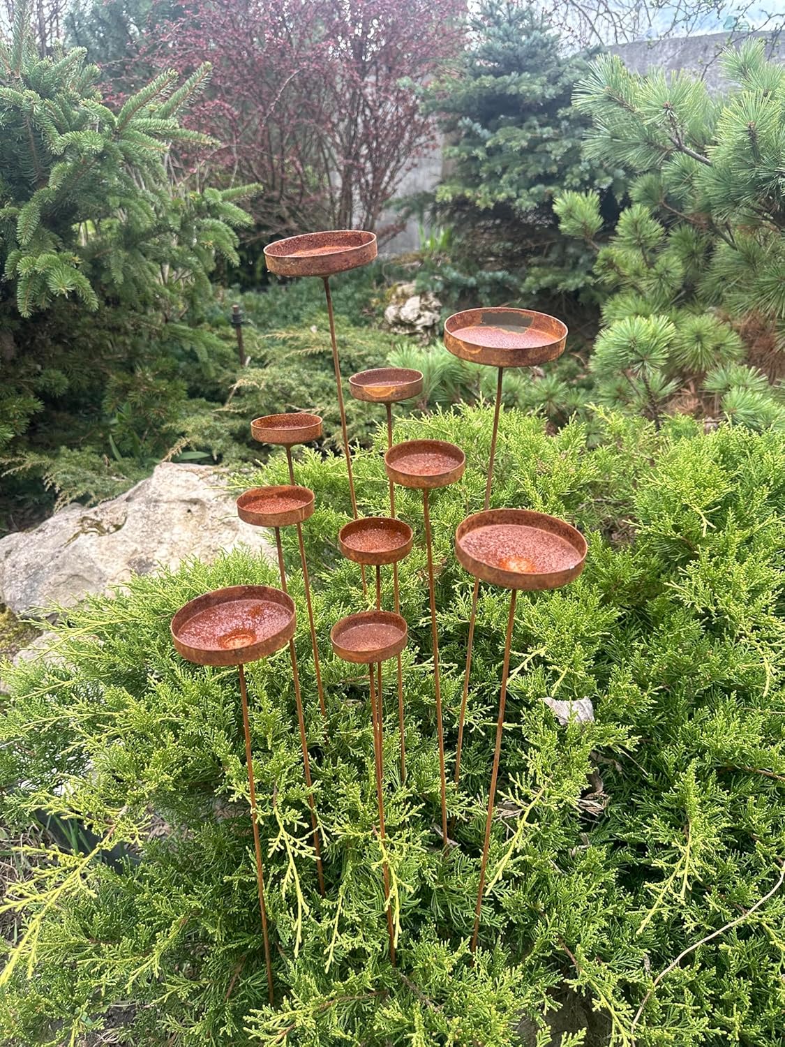 Rain Catcher Outdoor Garden Decor, Rusty Flower Garden Stakes, Yard Art, Bee Feeder, Rustic Metal Bowl for Birds and Pollinators
