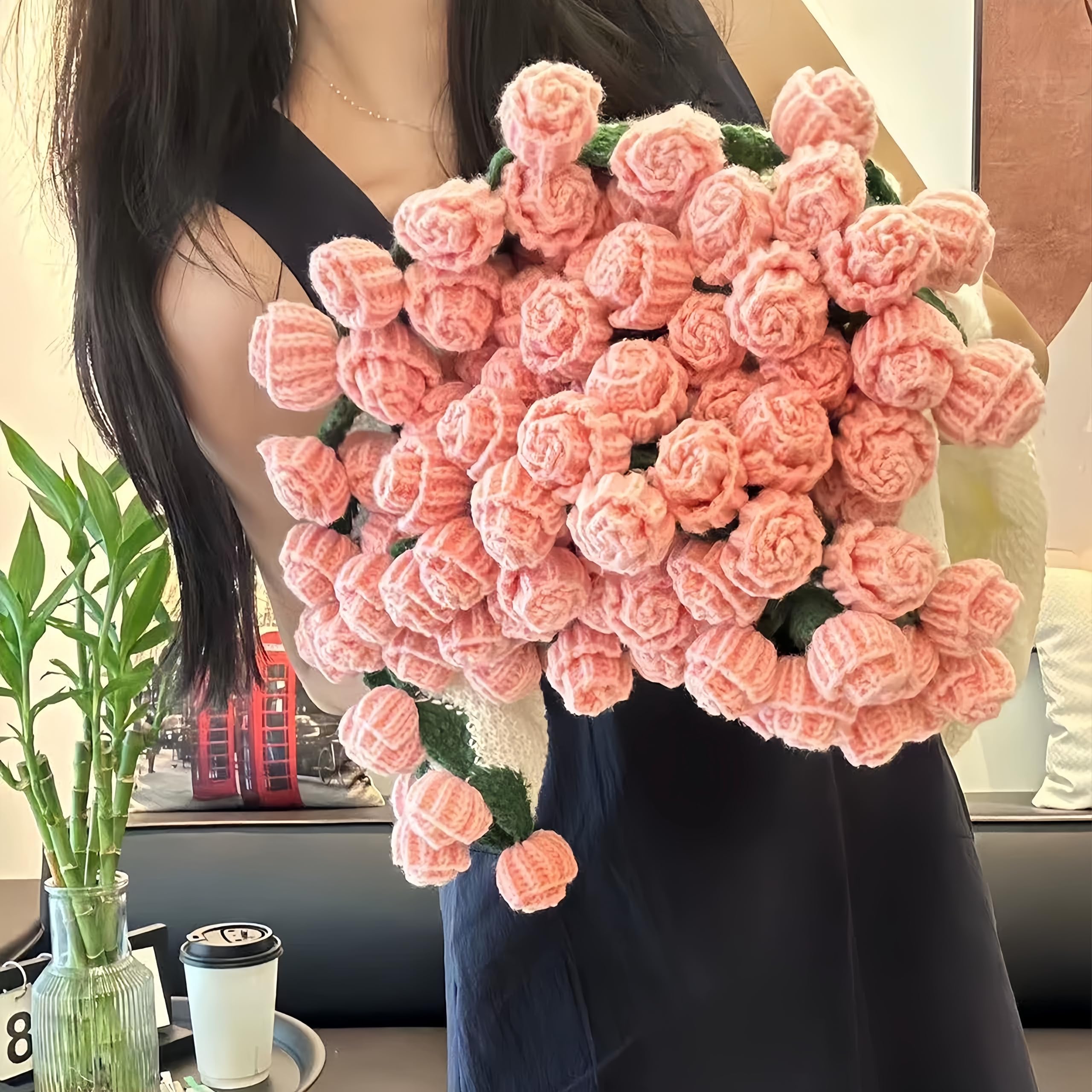 Couverture tricotée à la main en bouquet de roses | Plaid lit et décoration canapé